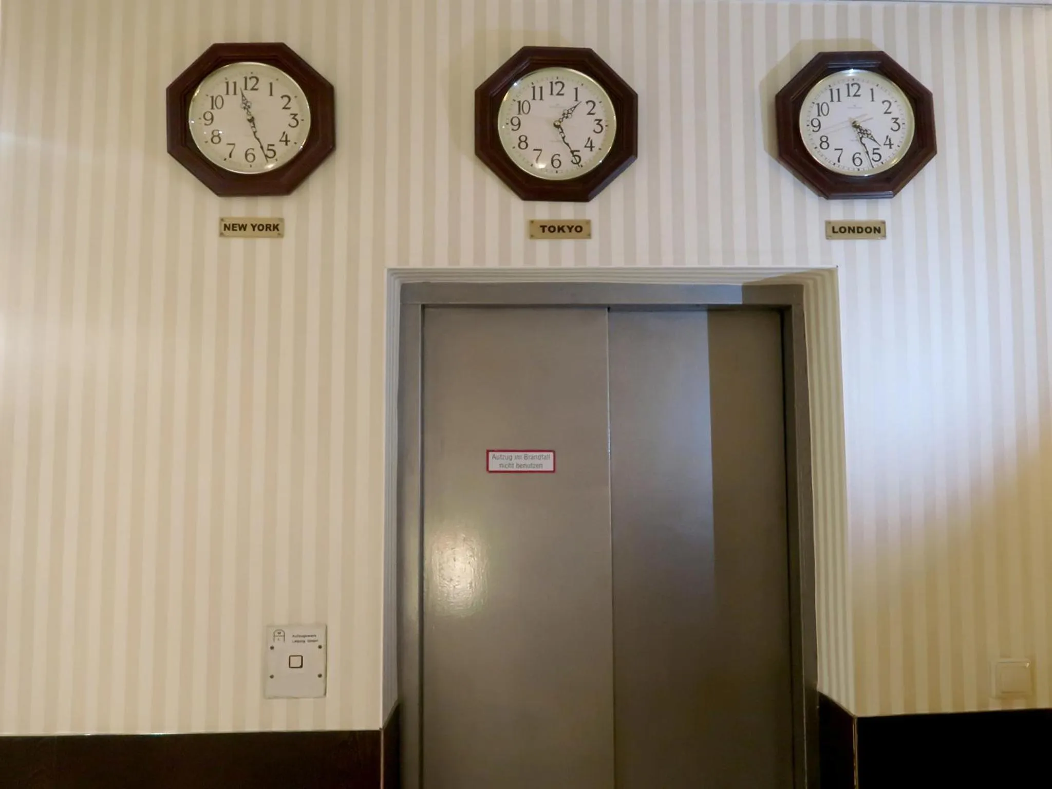 elevator in Hotel Adler Leipzig