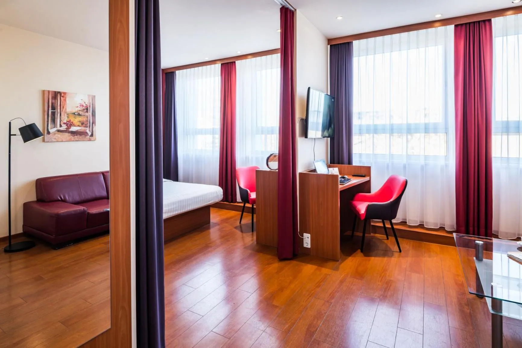 Photo of the whole room in Star G Hotel München Schwabing