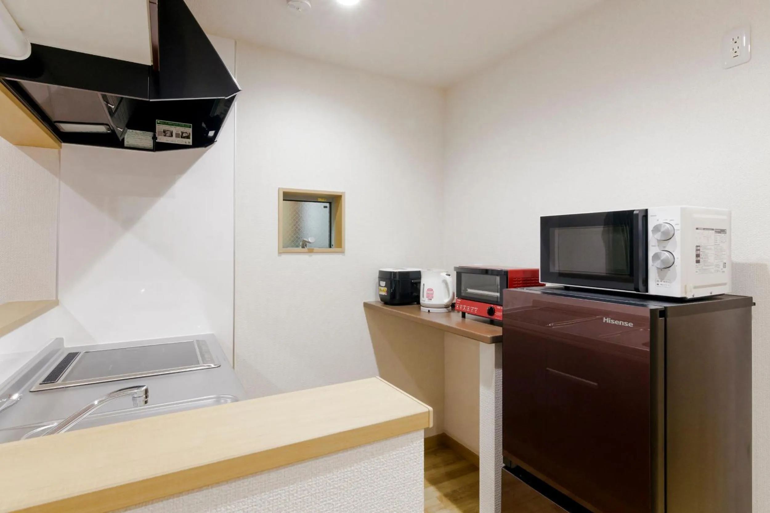 Crescent Moon Nakanoshimbashi