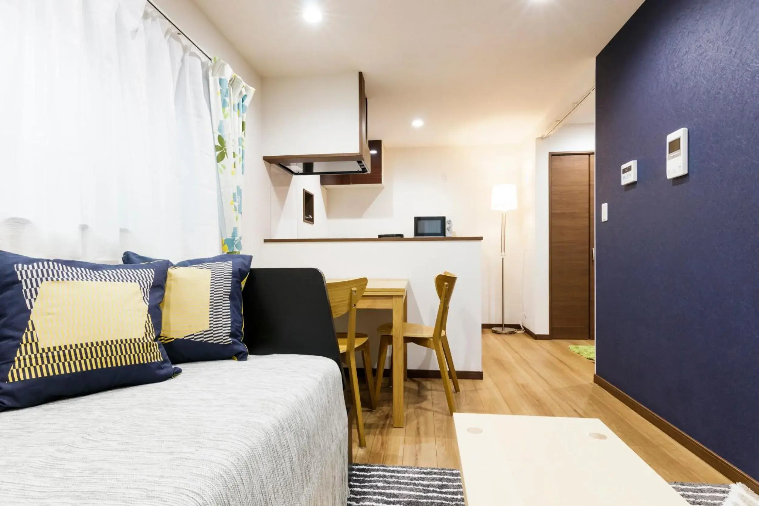 Crescent Moon Nakanoshimbashi Crescent Moon Nakanoshimbashi