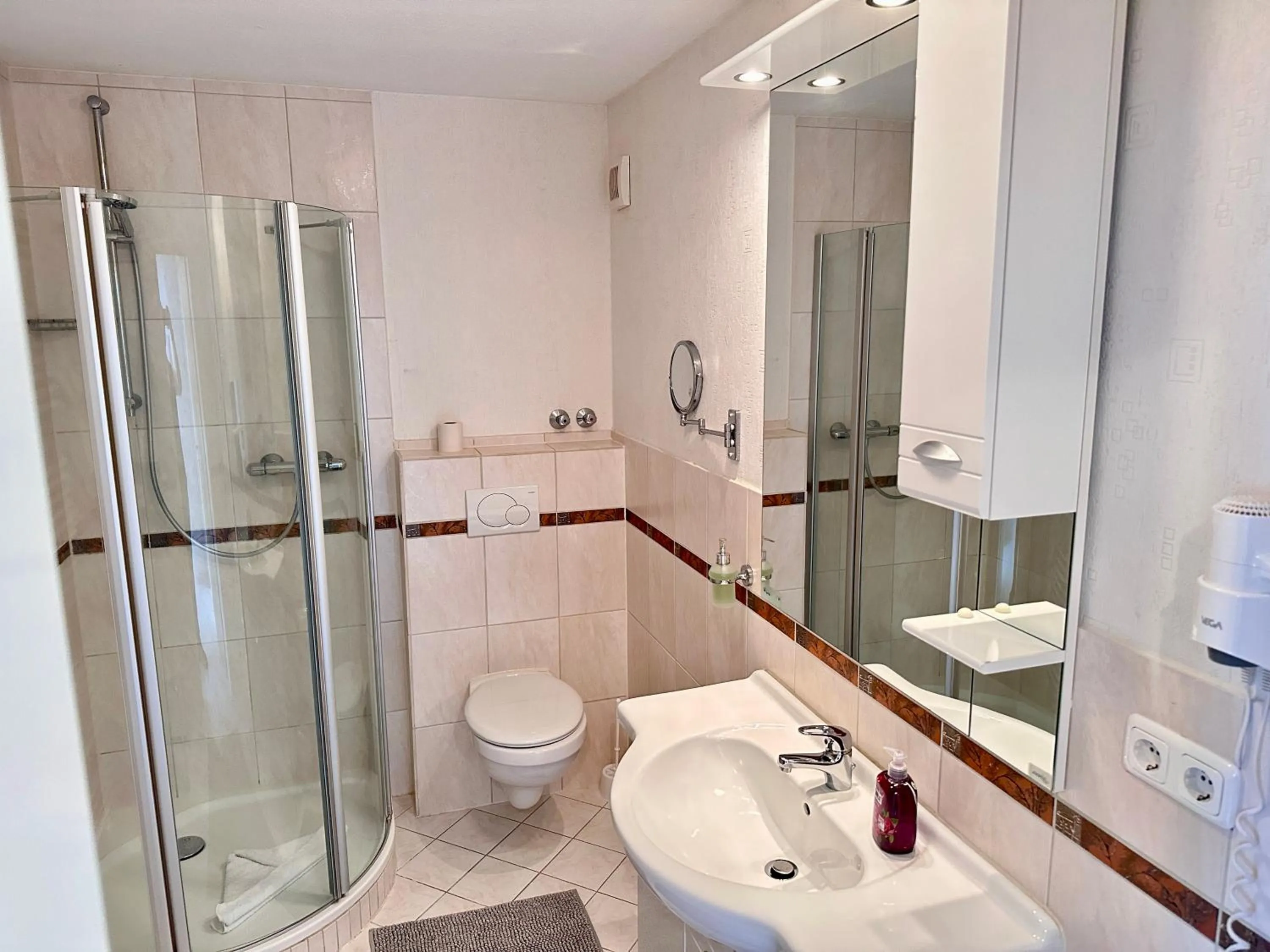 Shower in Alter Landkrug