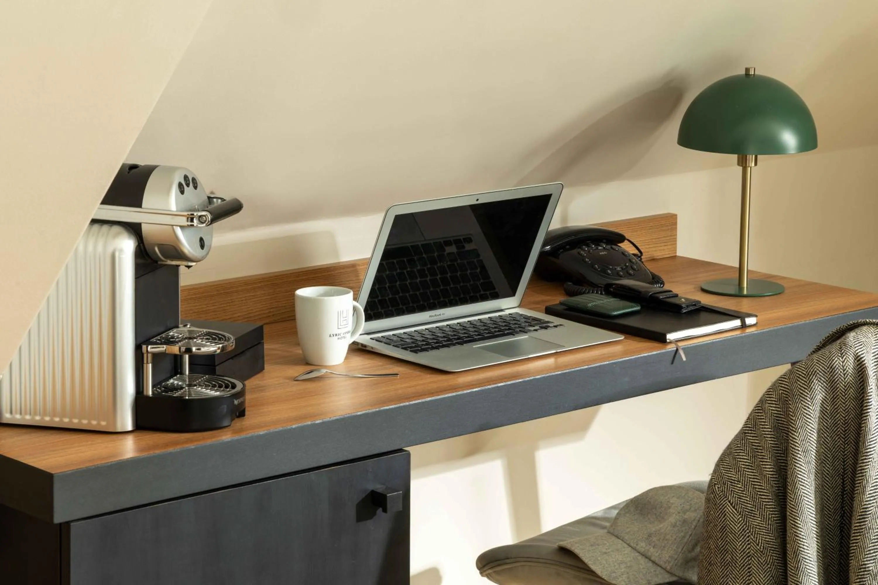 Bedroom in Lyric Hotel Paris Opera