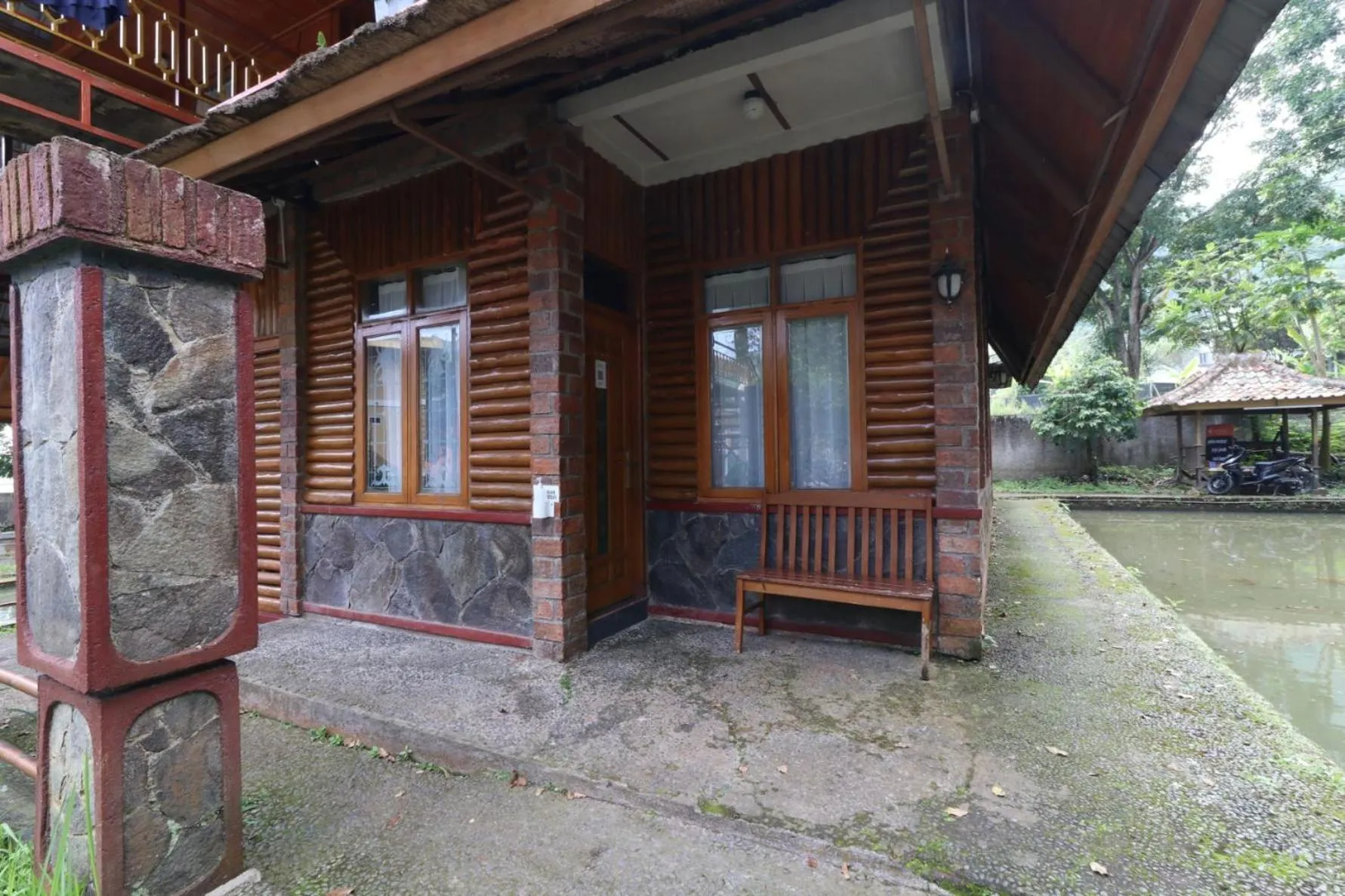 Property building in Kampung Pa'go Resort Hotel