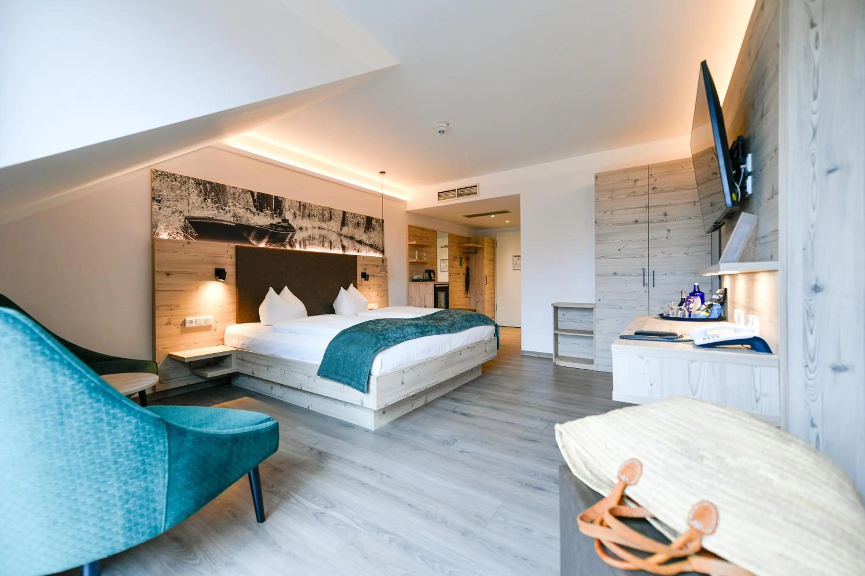 Photo of the whole room, Bed in Landhotel Burg im Spreewald - Resort & Spa