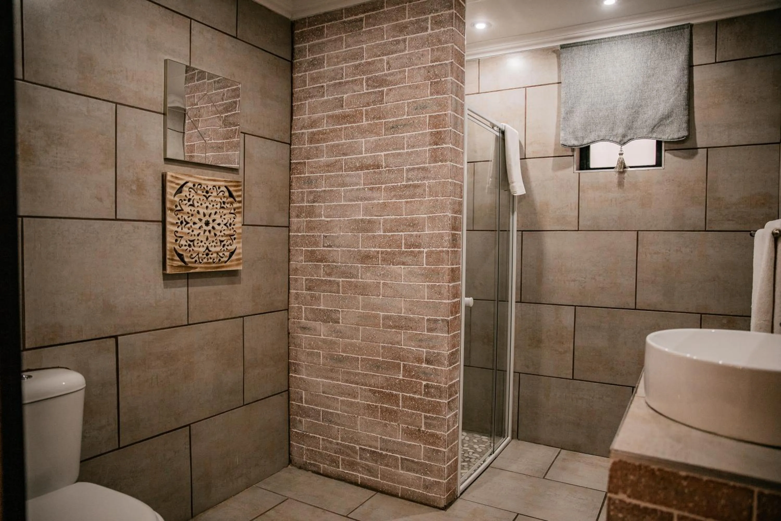 Shower in The Perfect Corner Guesthouse