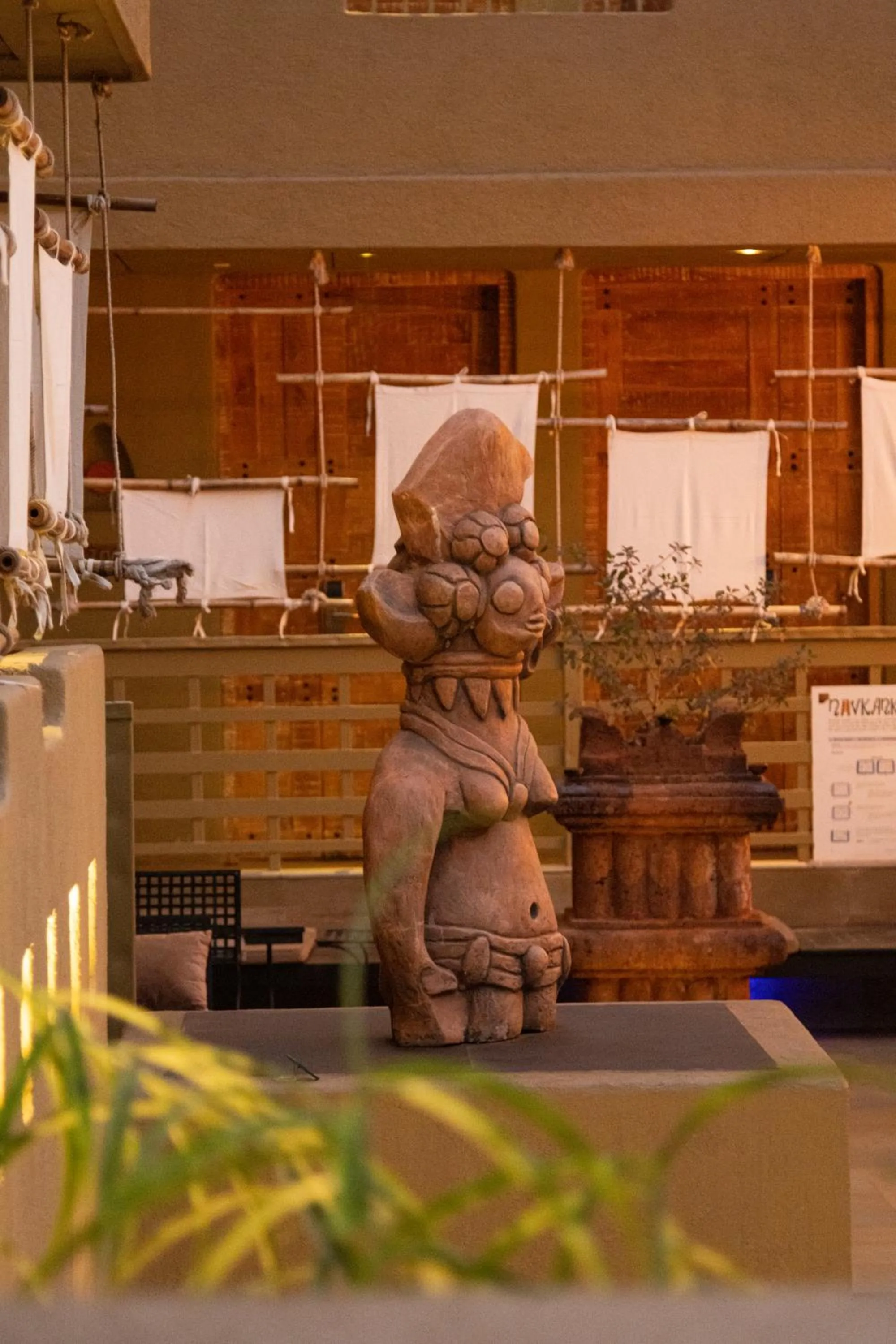 hair dresser in 3102bce - A Vedic Resort