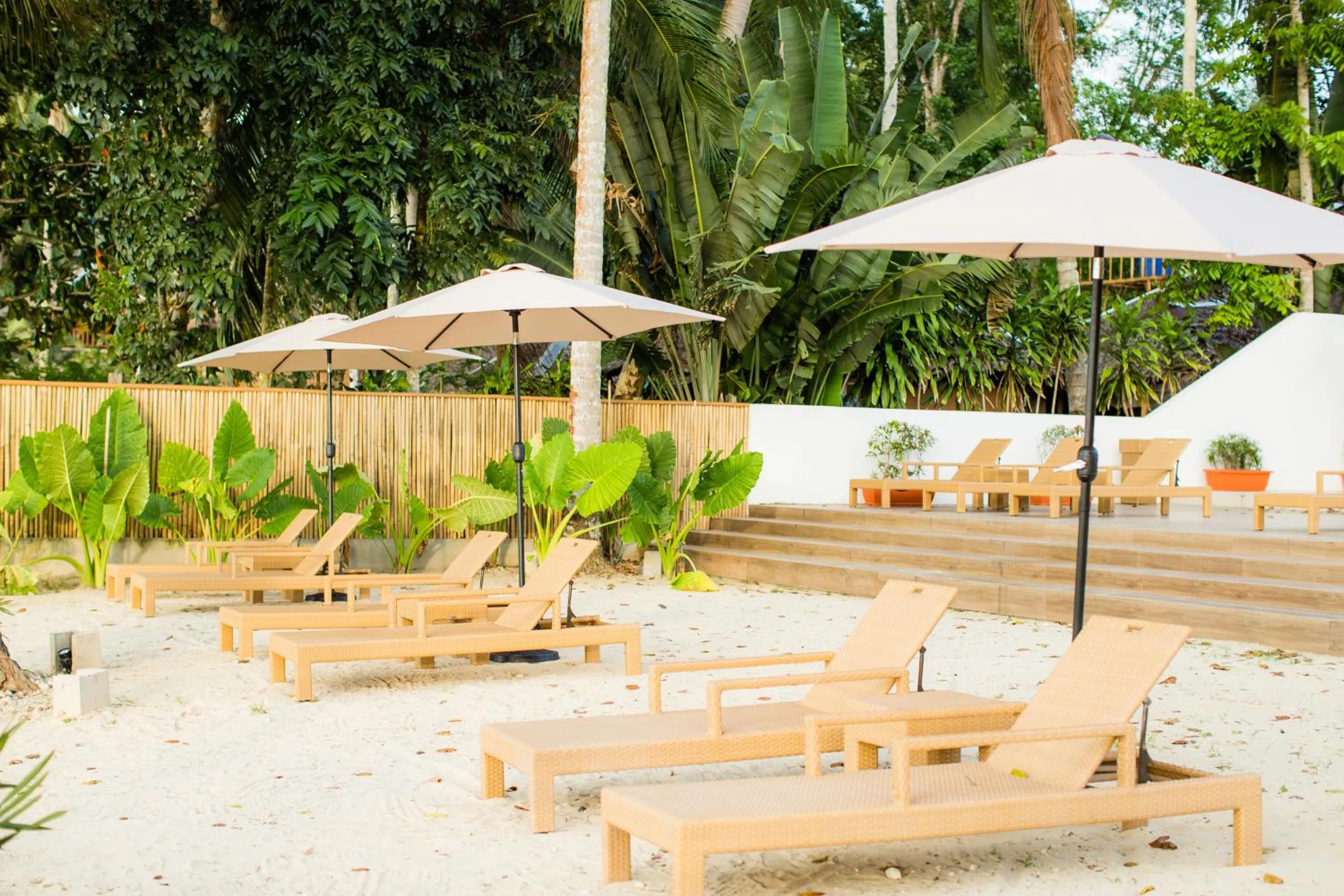 Holiday Suites Port Barton