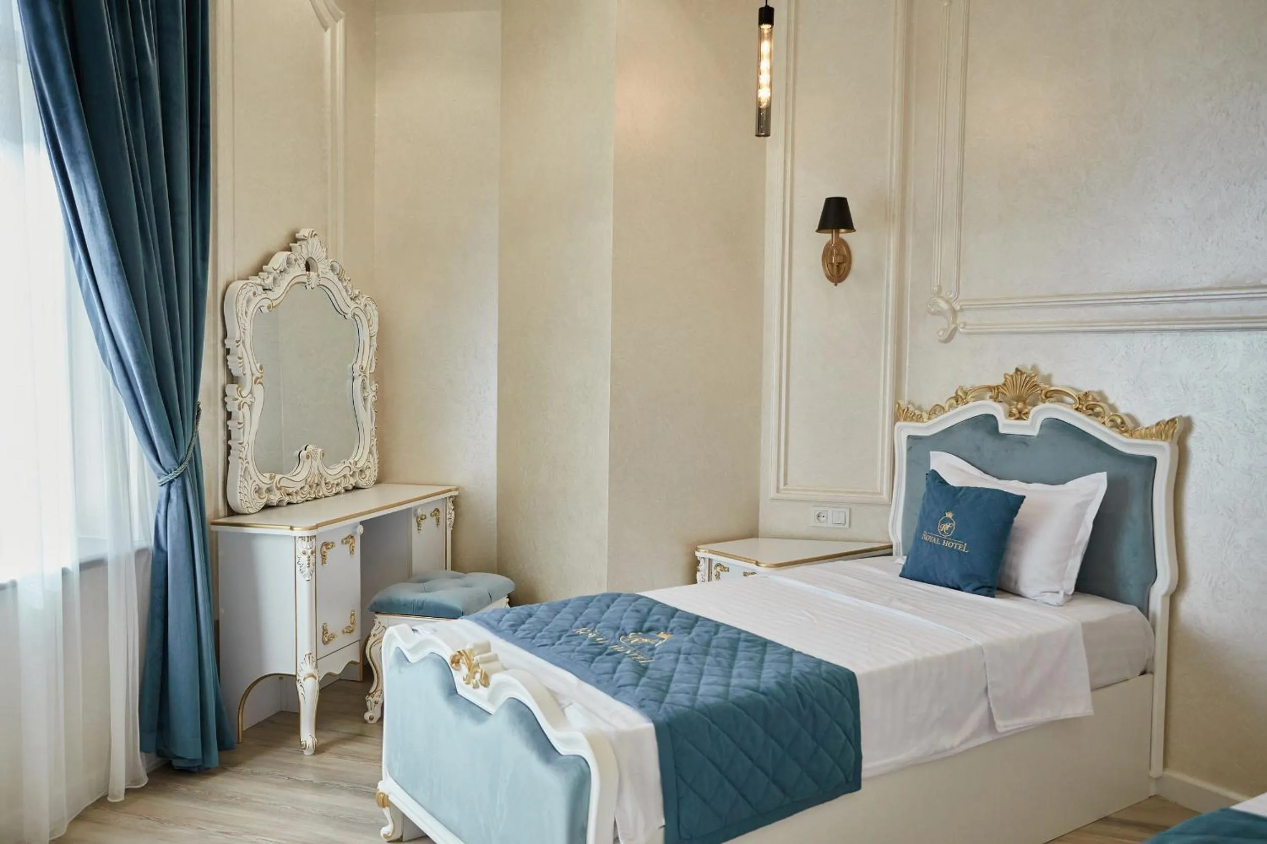 Photo of the whole room, Bed in Royal Hotel Samarkand