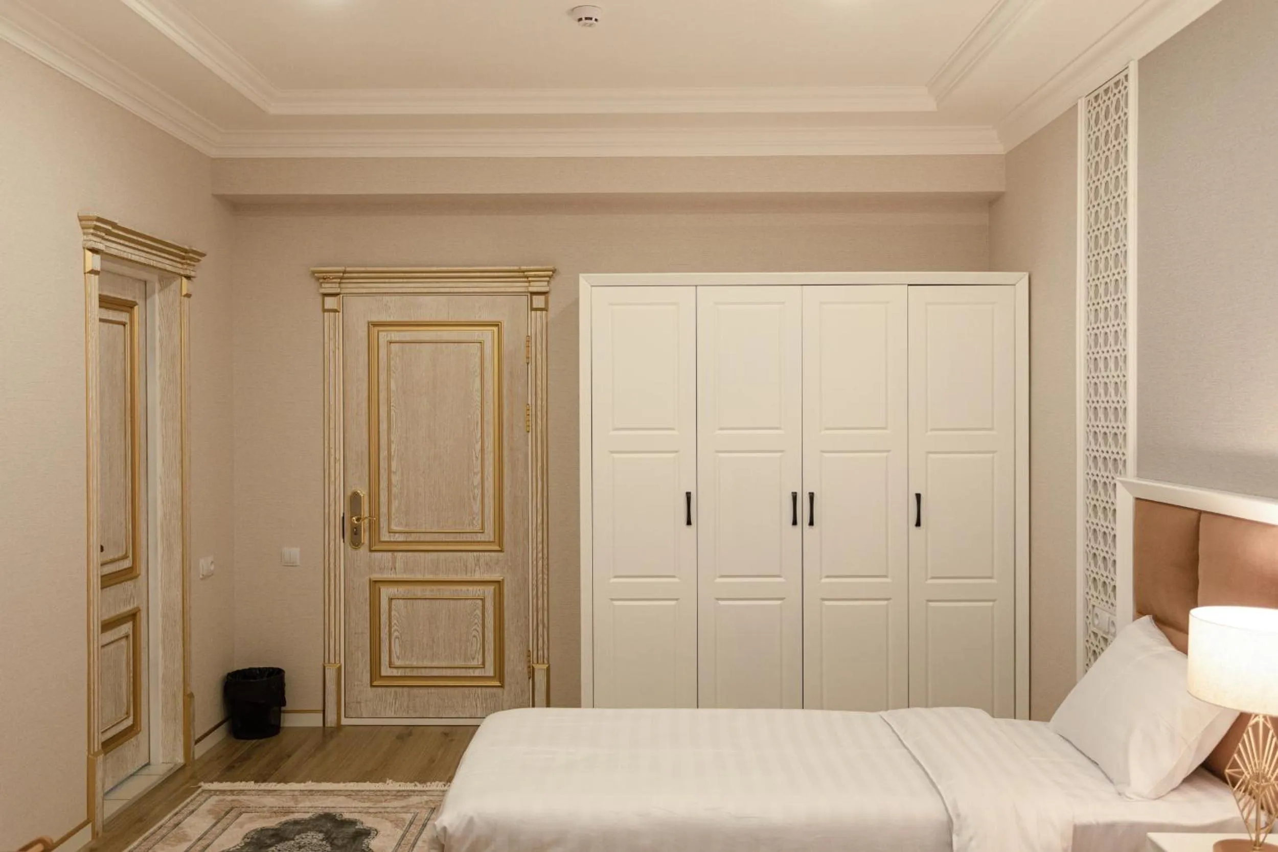 wardrobe, Bed in Royal Hotel Samarkand