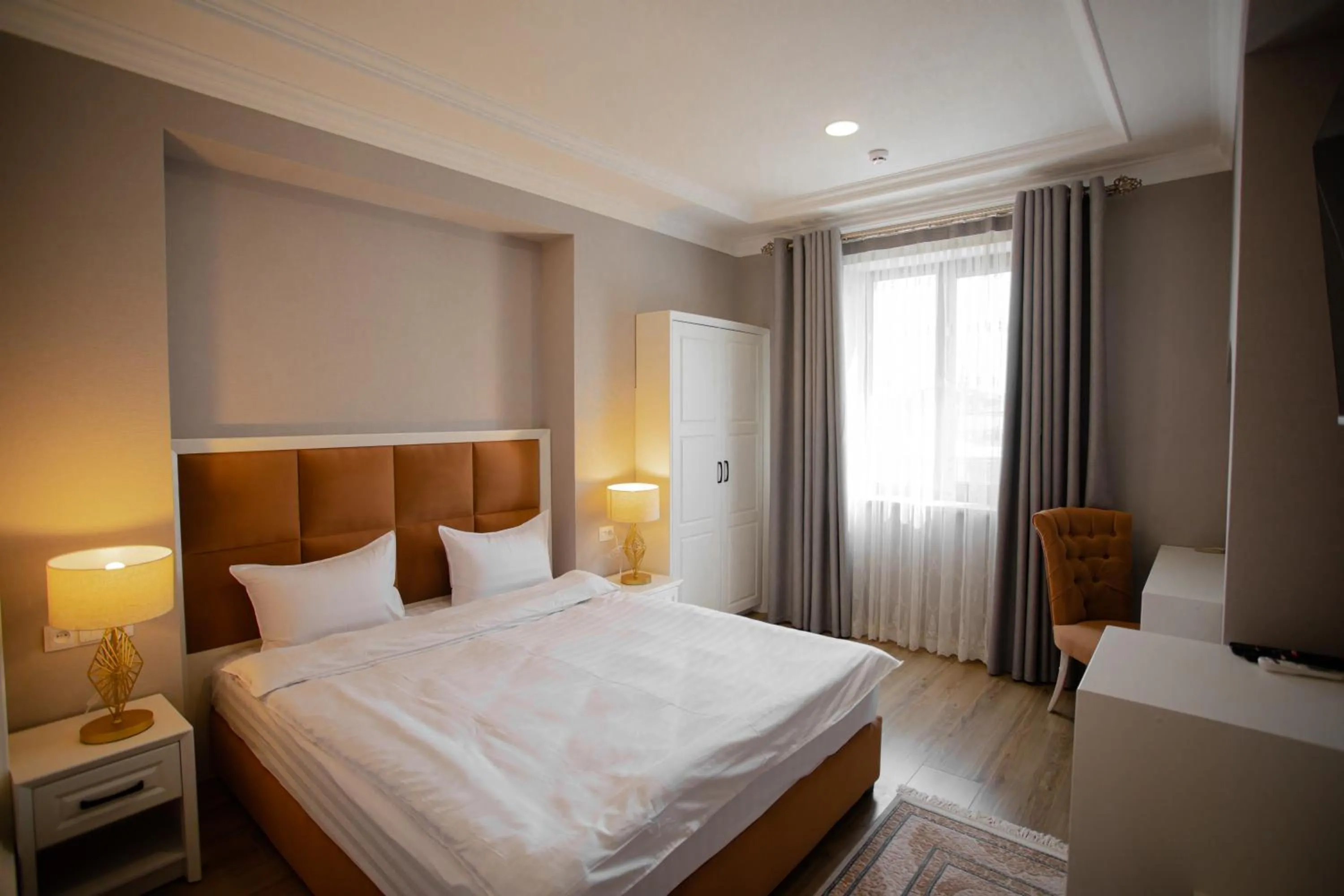 Photo of the whole room, Bed in Royal Hotel Samarkand