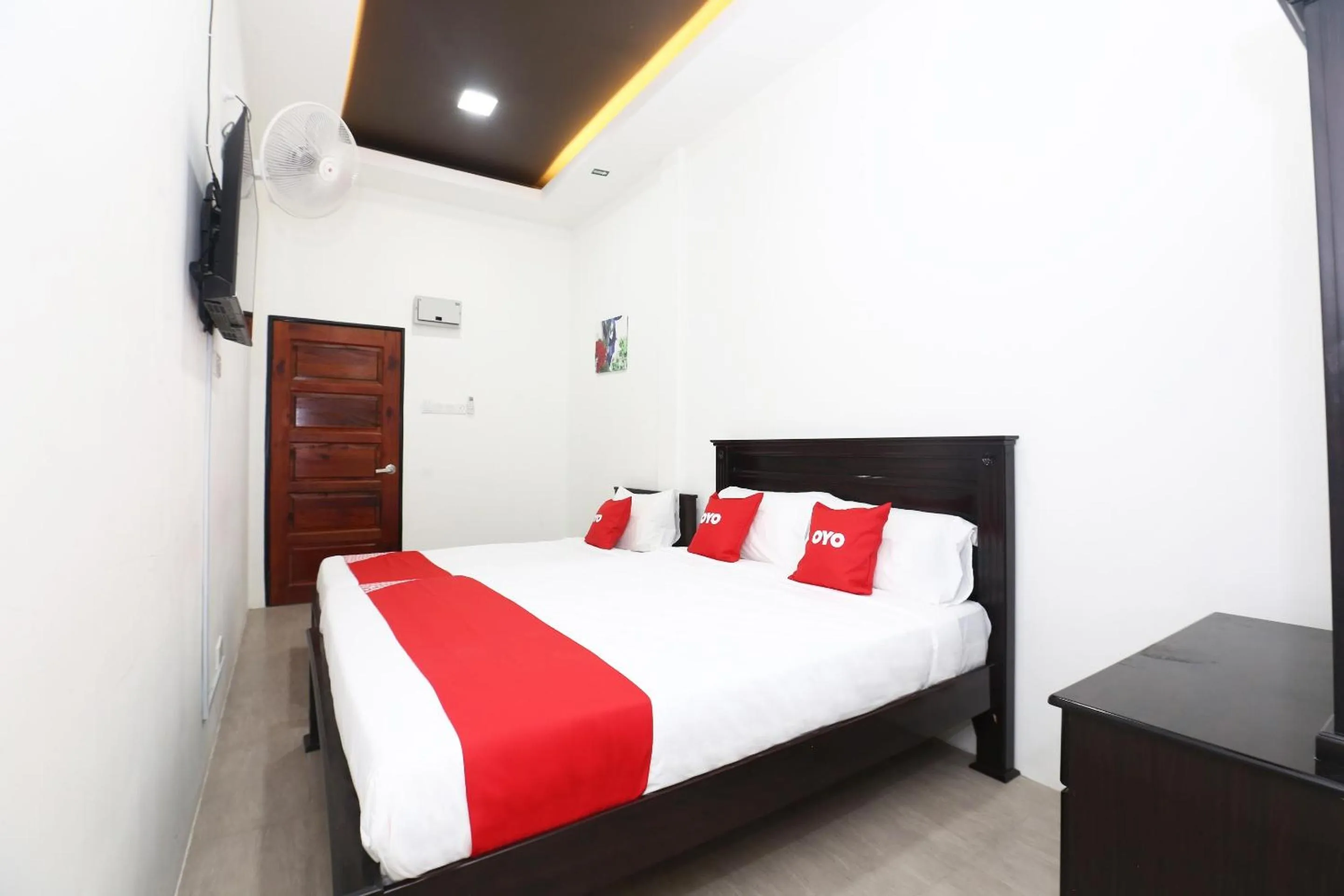 Bedroom, Bed in Hotel O Ady Hotel