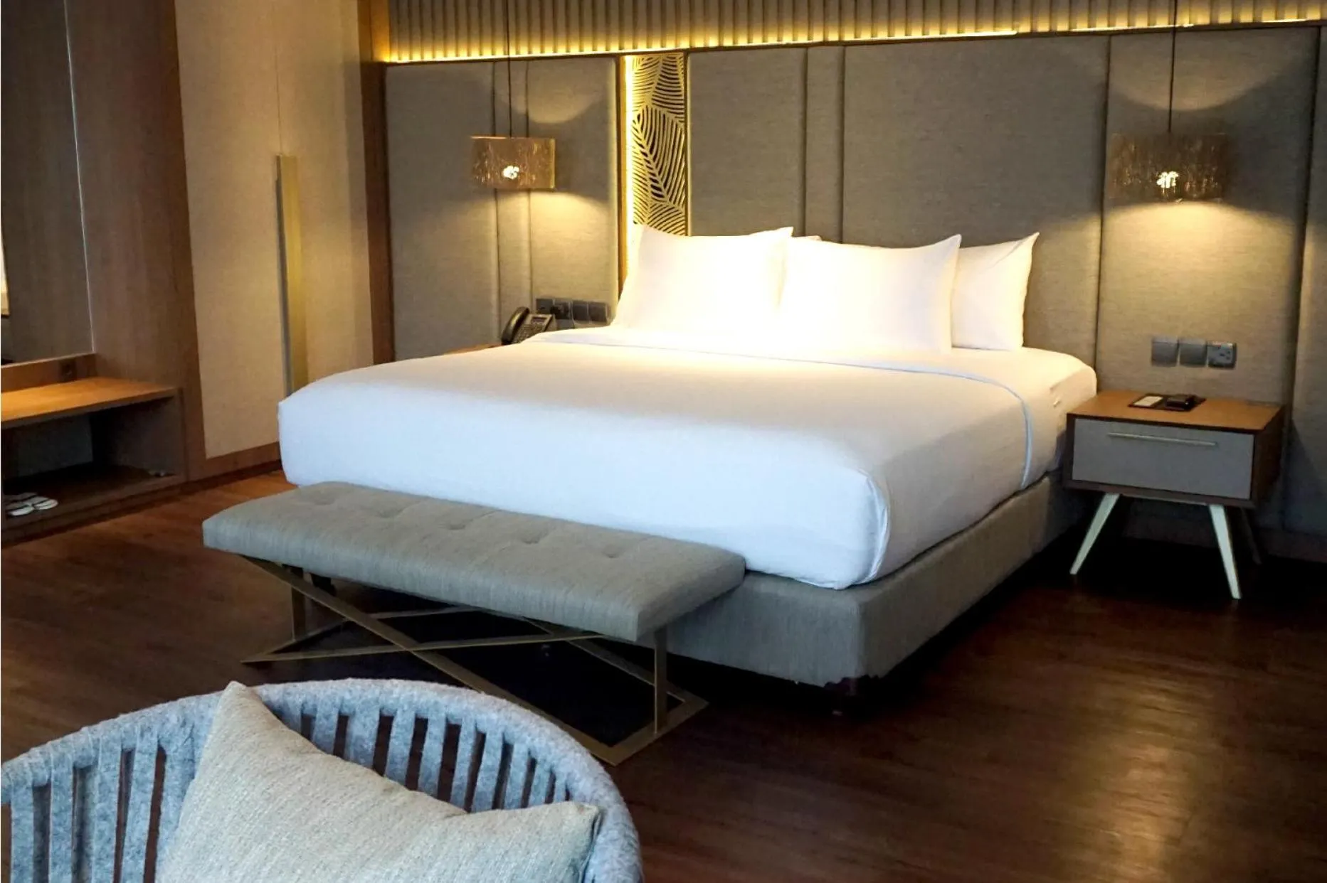 Bedroom, Bed in The Balcone Suites & Resort