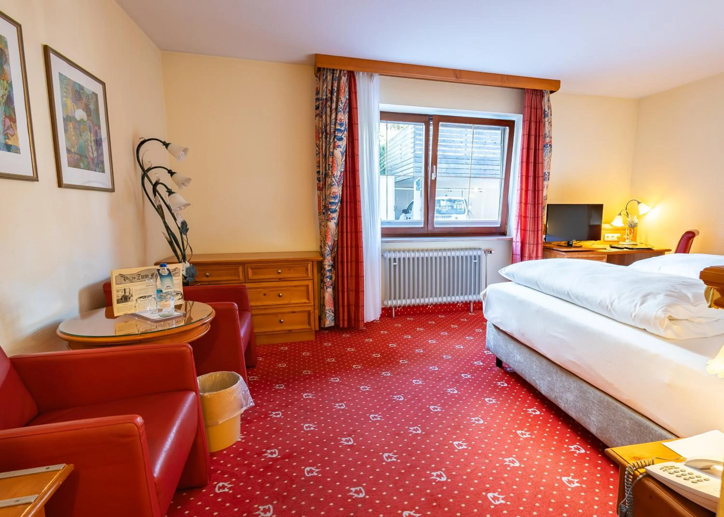 Photo of the whole room, Bed in Alpenhotel Kronprinz