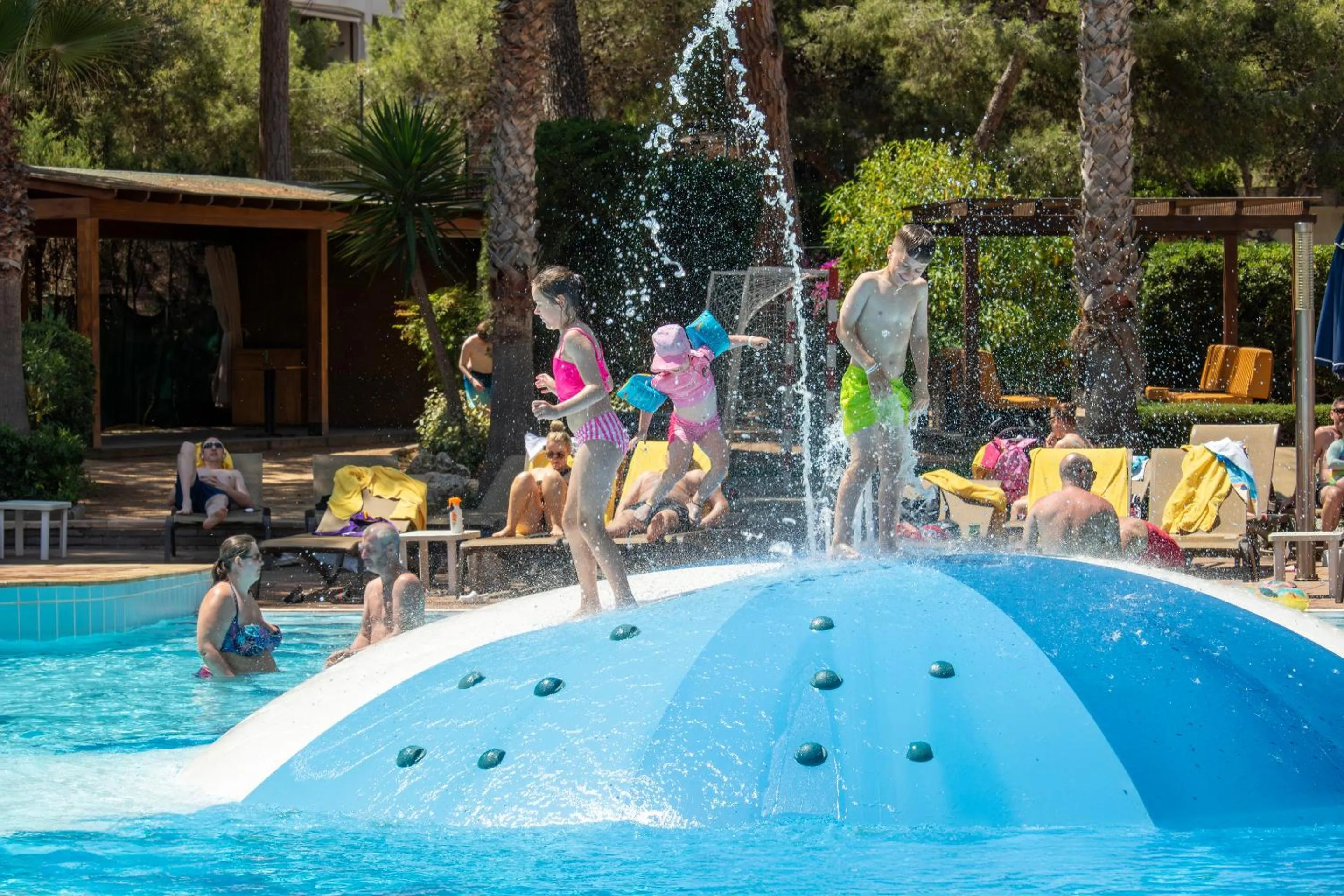 Children play ground in Golden Avenida Family Suites 4*