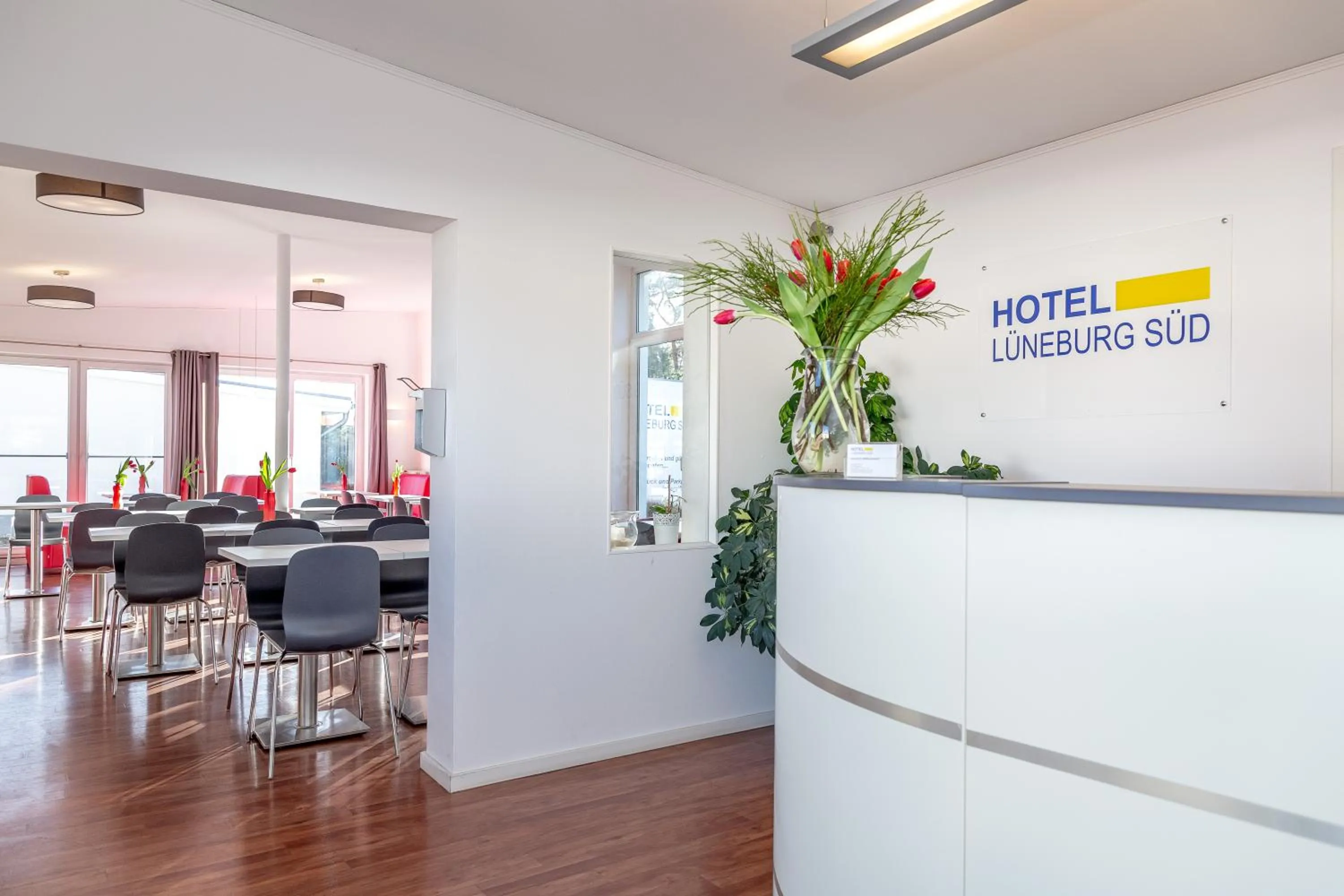 Lobby or reception in Hotel Lüneburg Süd