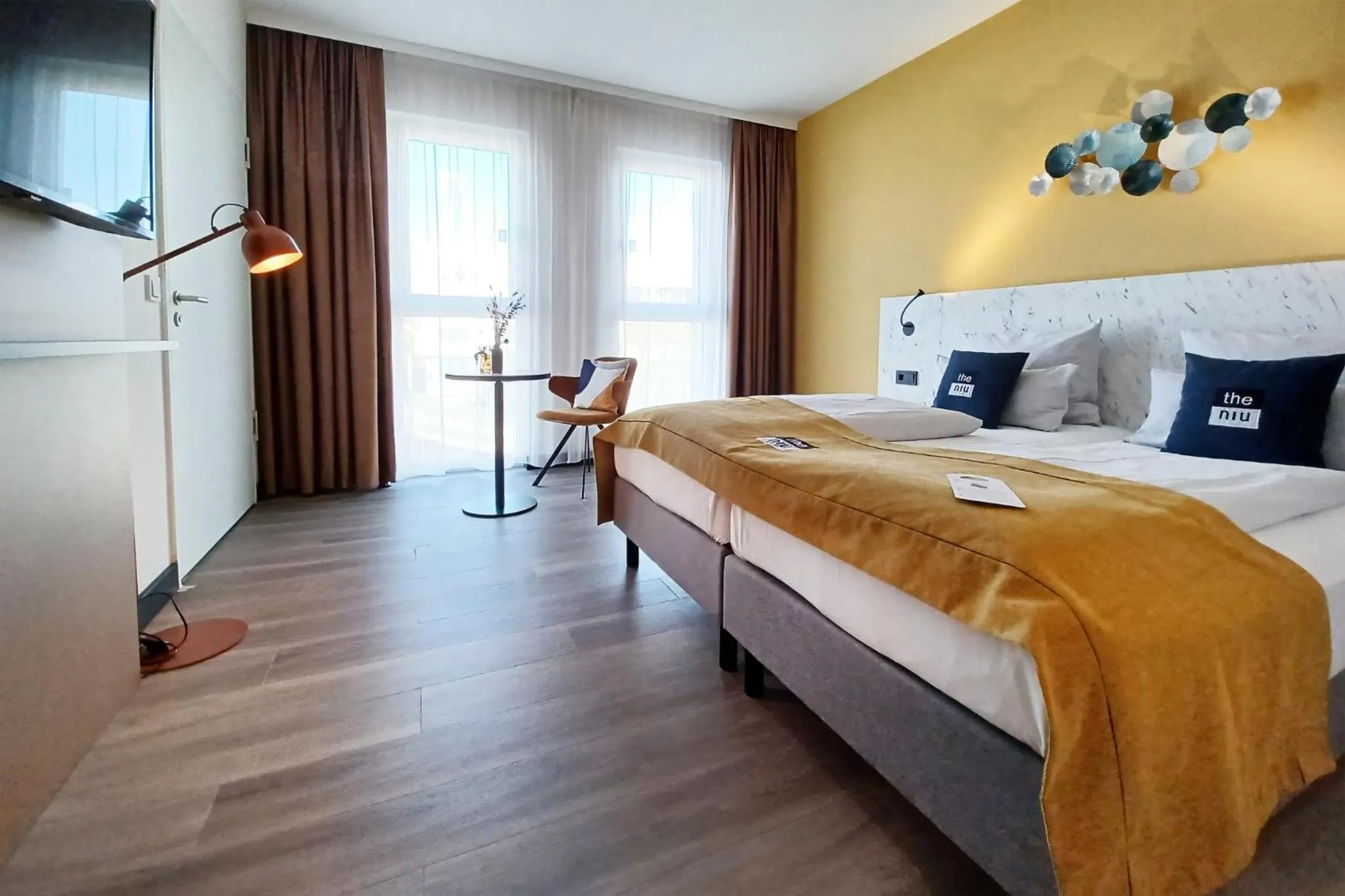 Photo of the whole room, Bed in Holiday Inn - the niu, Kettle Stuttgart Vaihingen by IHG