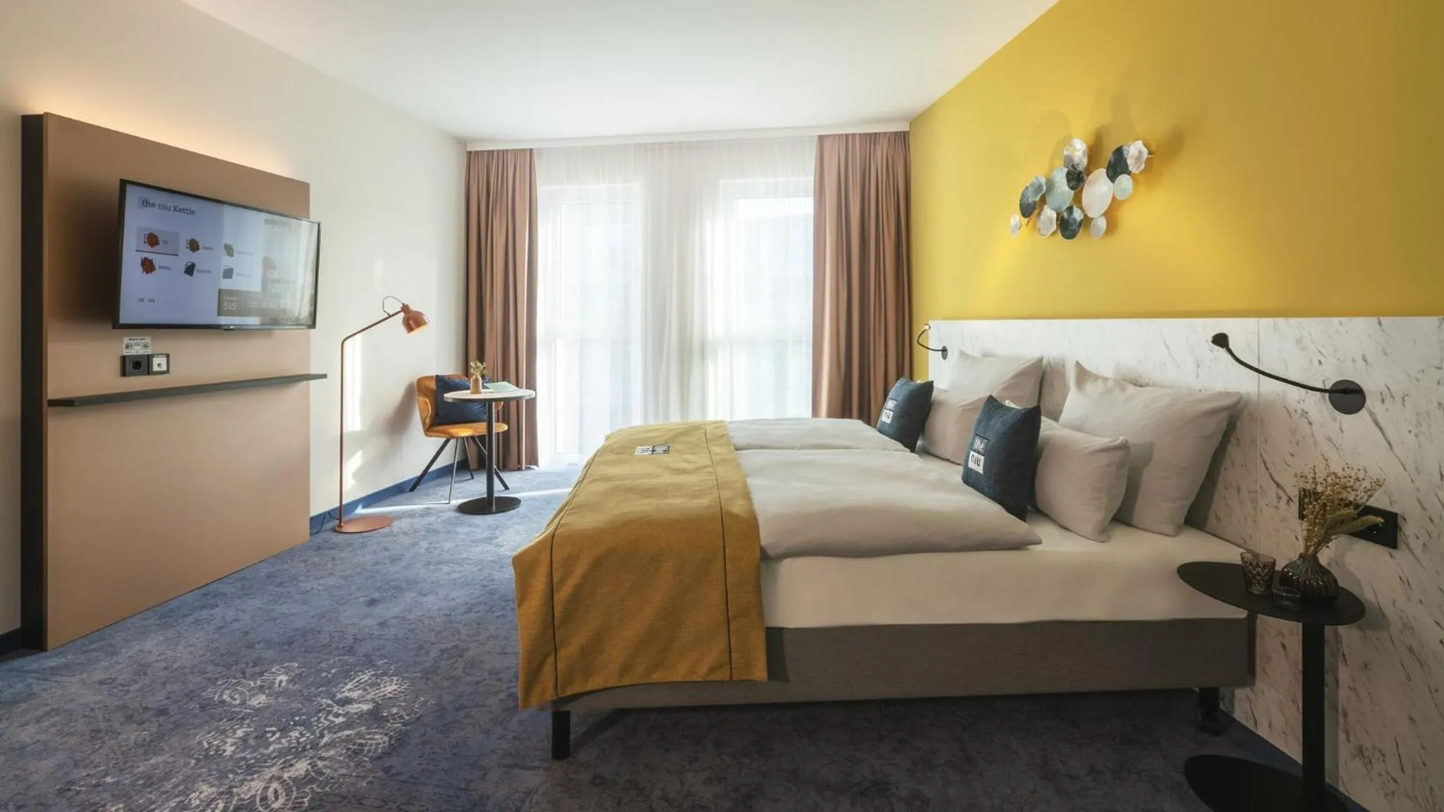 Photo of the whole room, Bed in Holiday Inn - the niu, Kettle Stuttgart Vaihingen by IHG