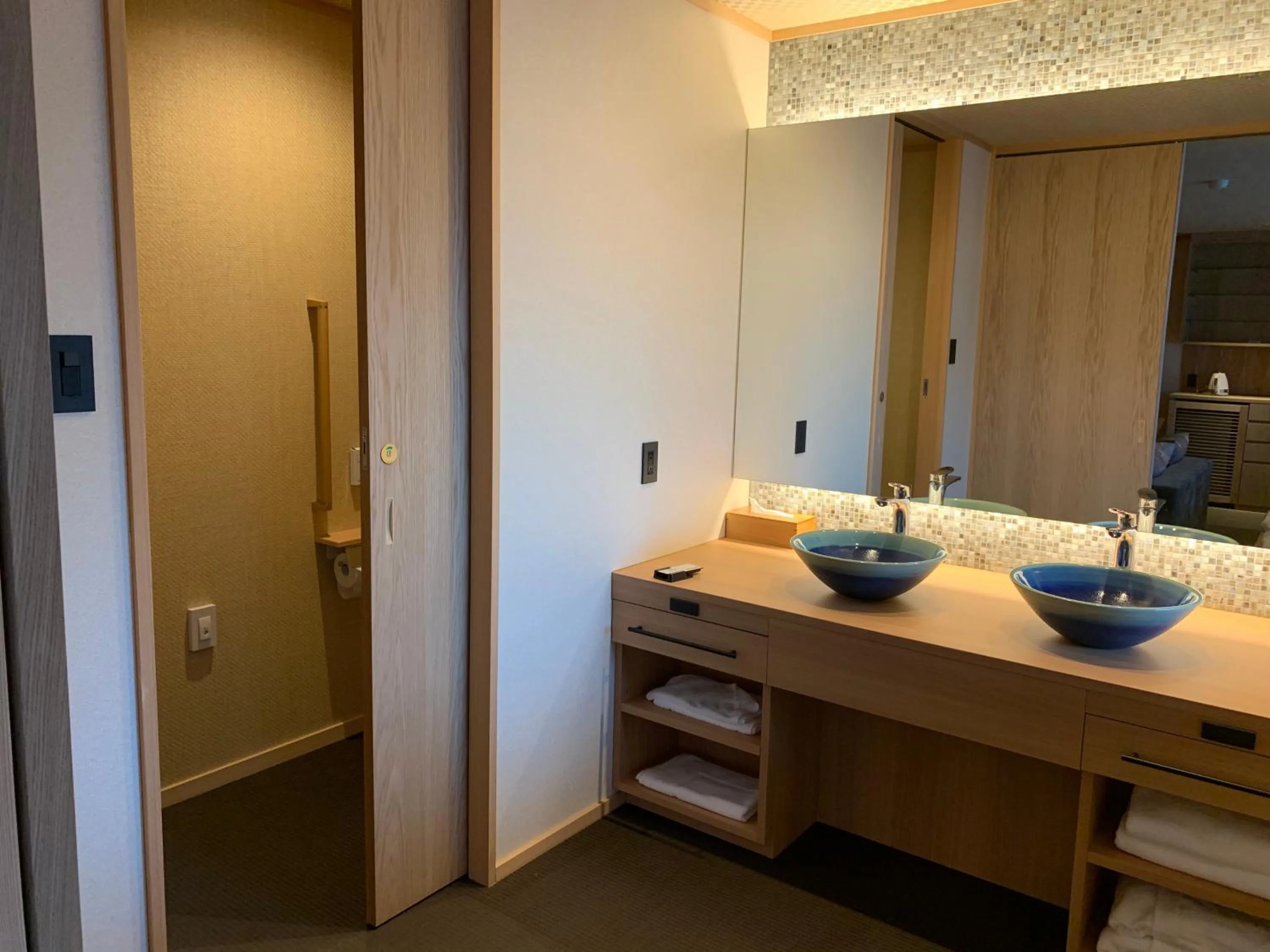 Toilet in Ikeda Onsen Ryokan Tachikawa