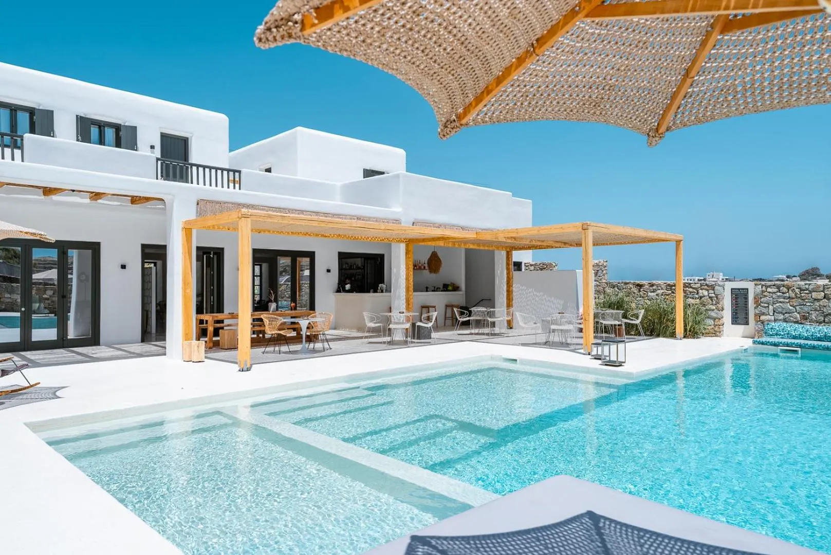 Restaurant/places to eat in Koukoumi Vegan Boutique Hotel