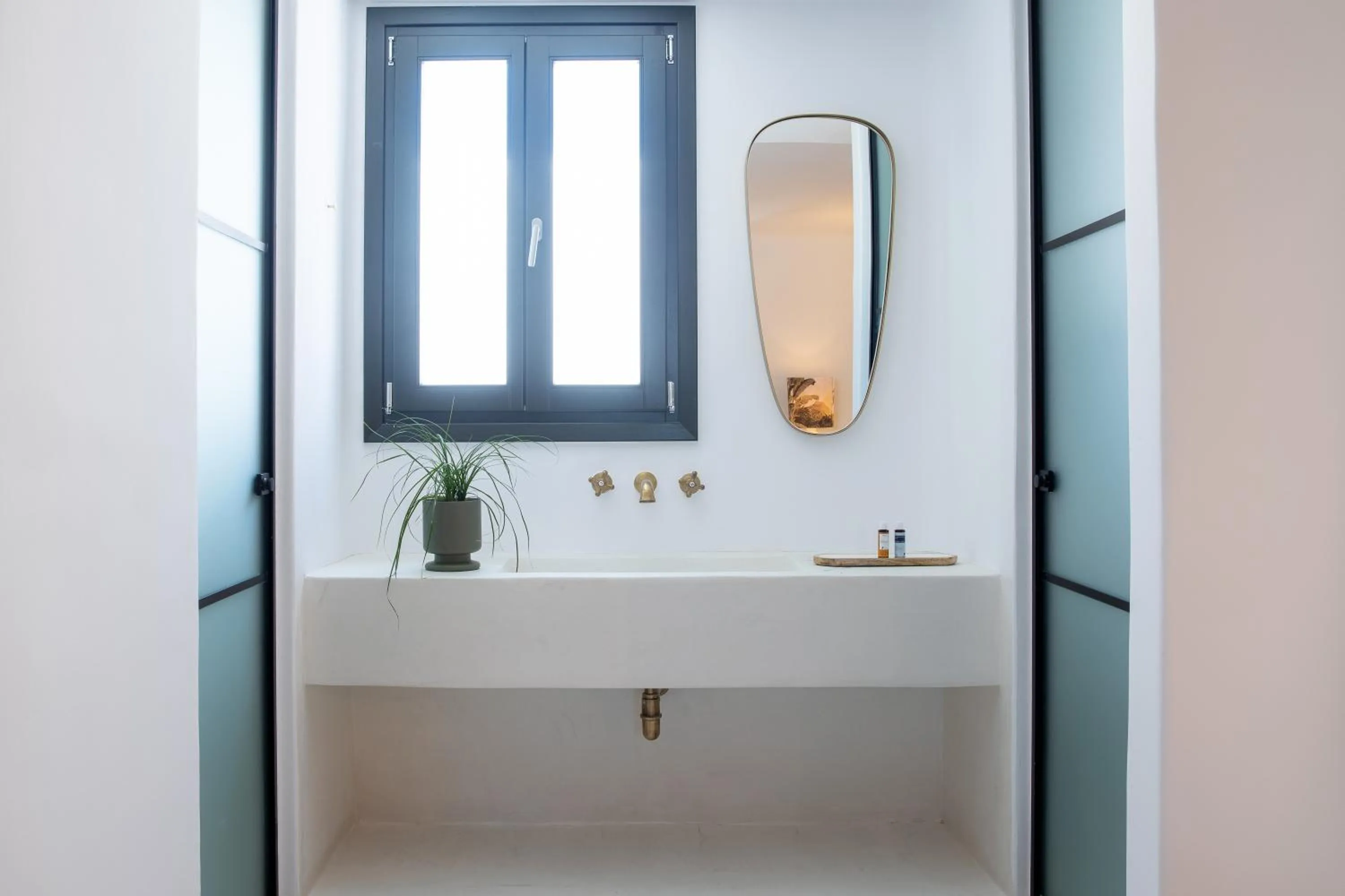 Bathroom in Koukoumi Vegan Boutique Hotel