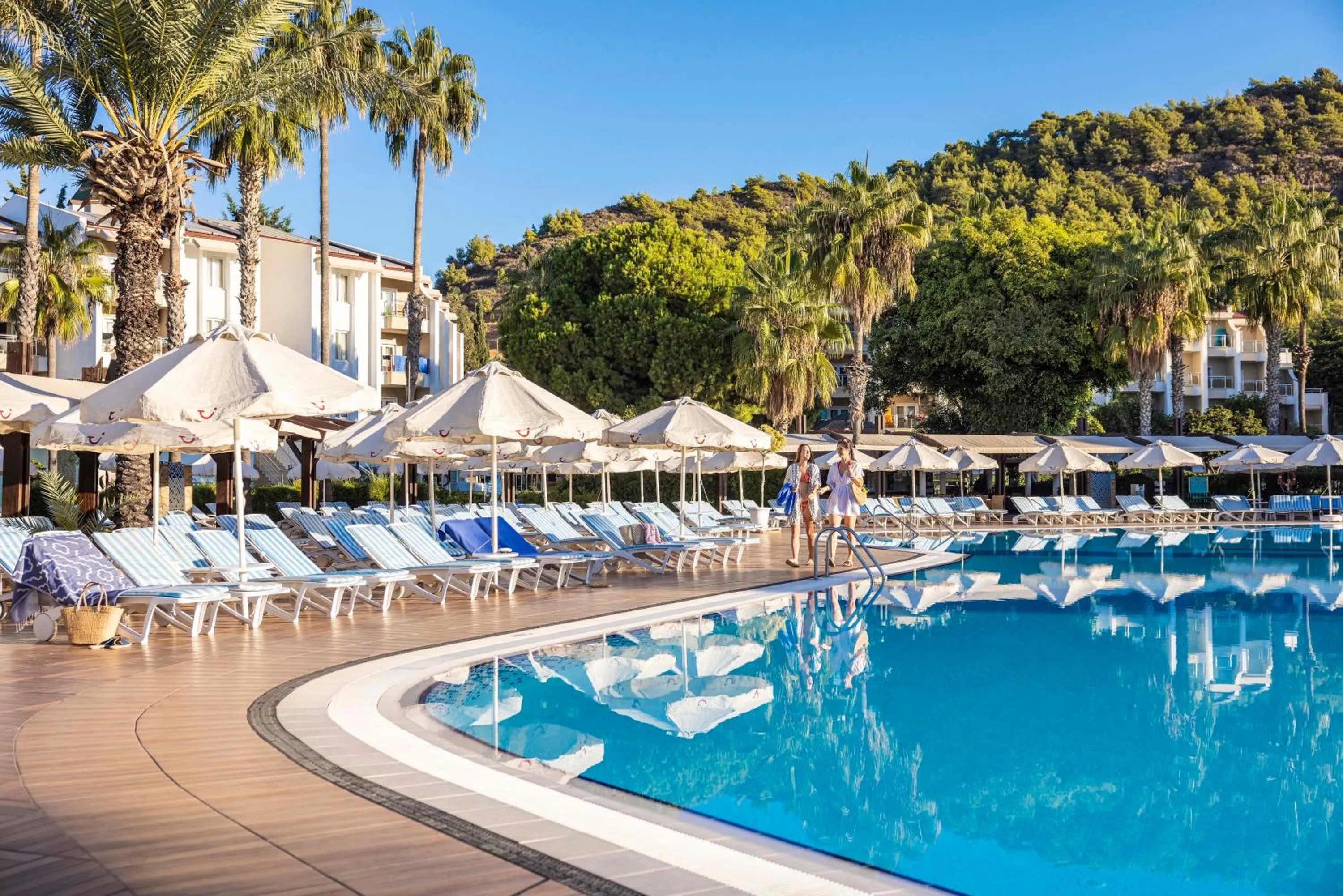 Day in TUI BLUE Pascha Bay