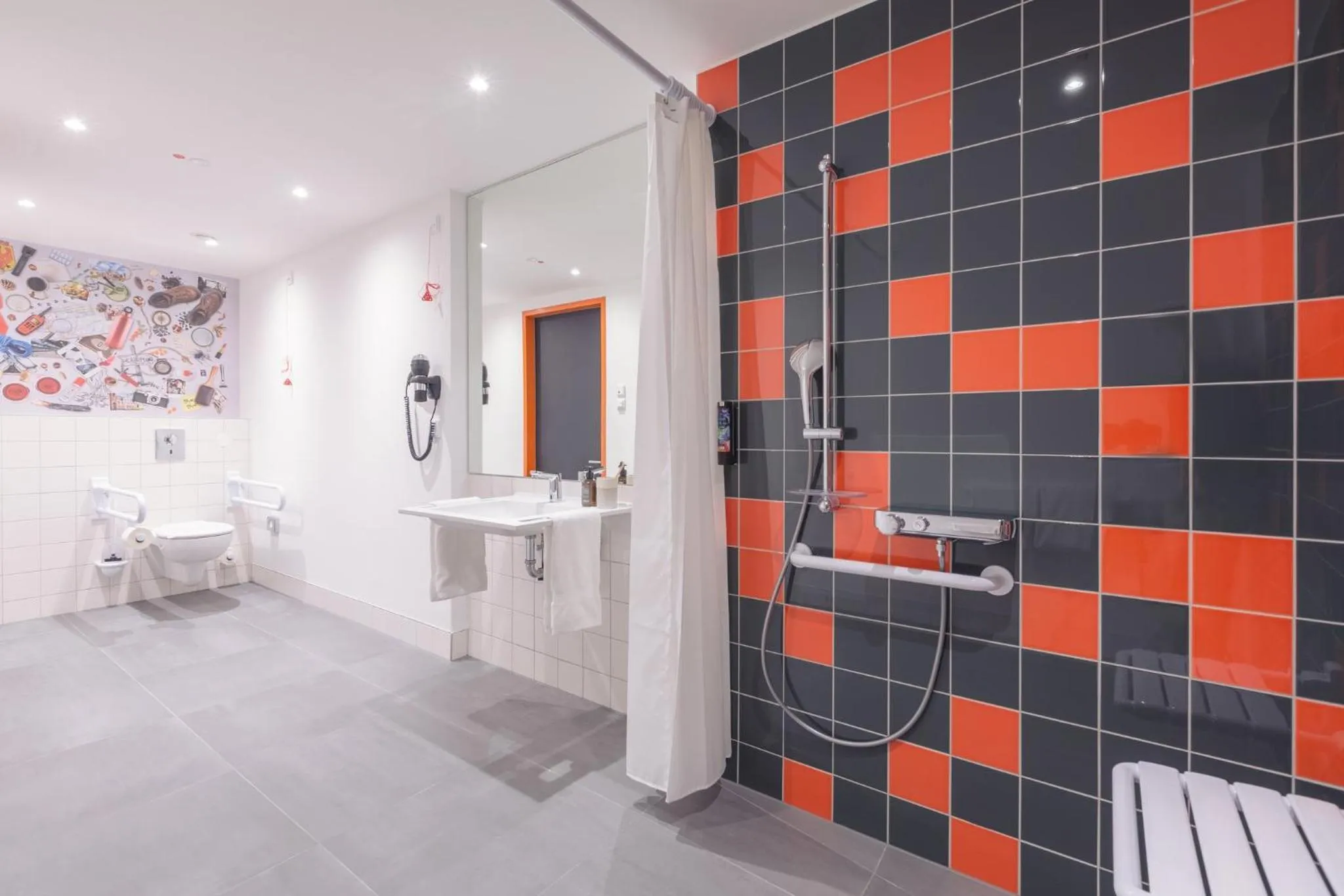 Bathroom in Holiday Inn - the niu, Amity Potsdam by IHG