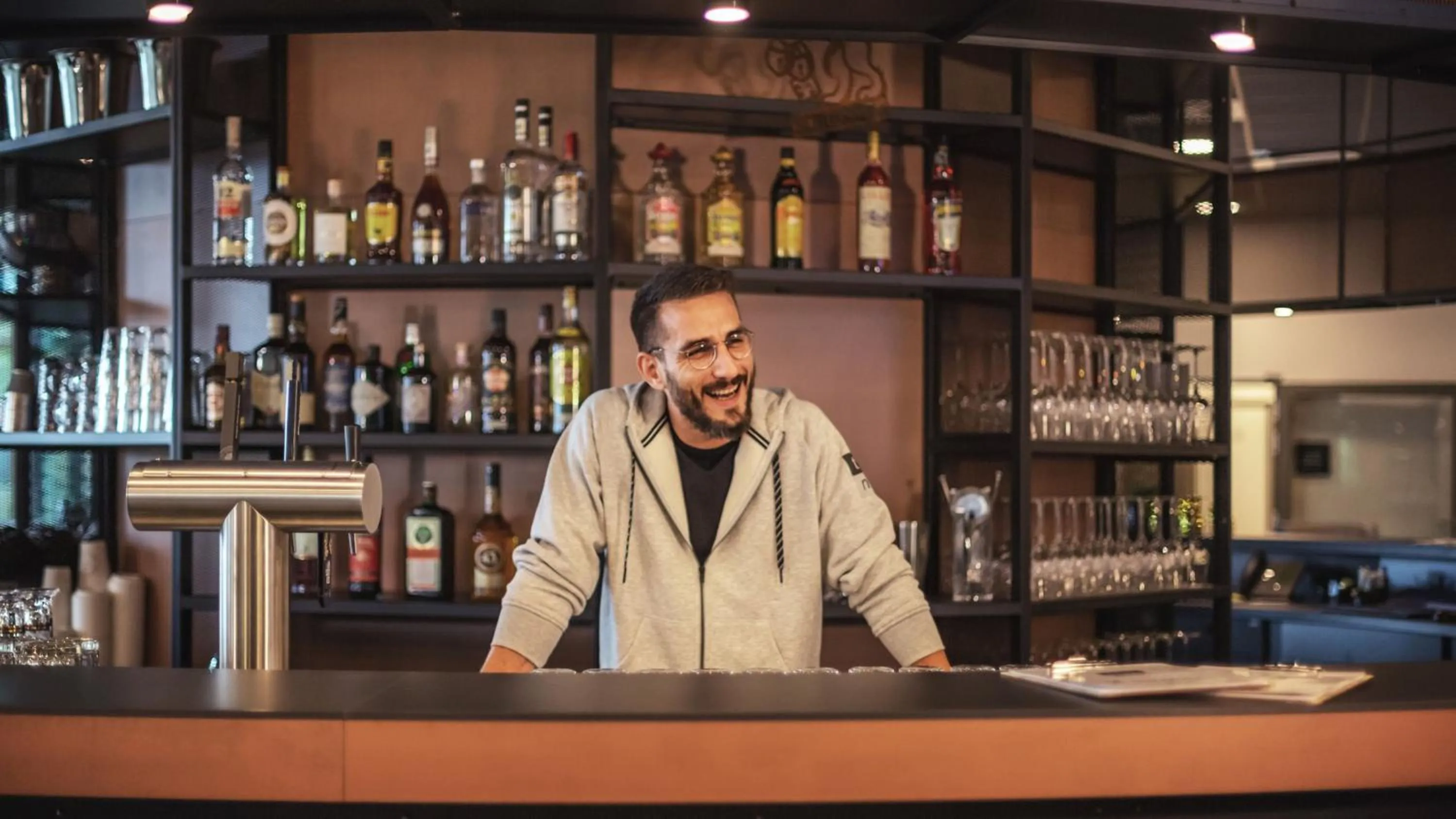 Lounge or bar in Holiday Inn - the niu Tab Dusseldorf Main Station by IHG