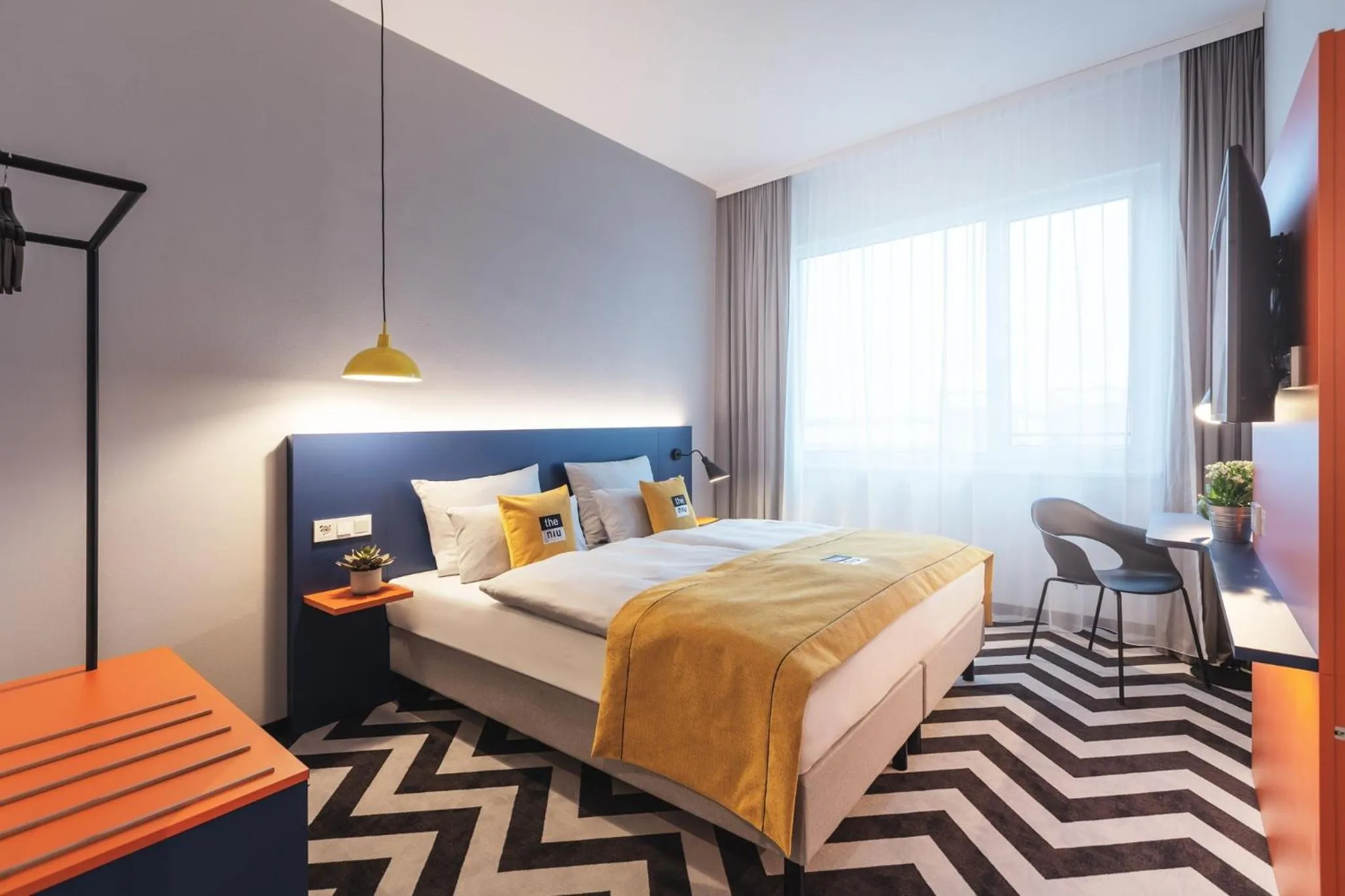 Photo of the whole room, Bed in Holiday Inn - the niu, Form Stuttgart Feuerbach by IHG