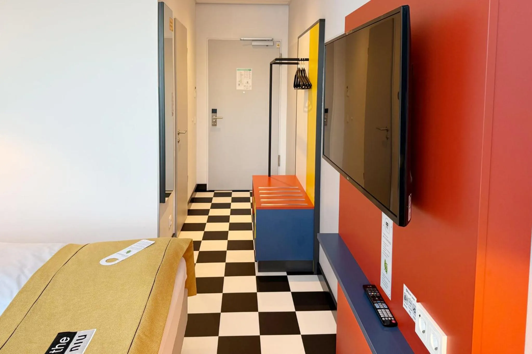 Photo of the whole room, Bed in Holiday Inn - the niu, Form Stuttgart Feuerbach by IHG