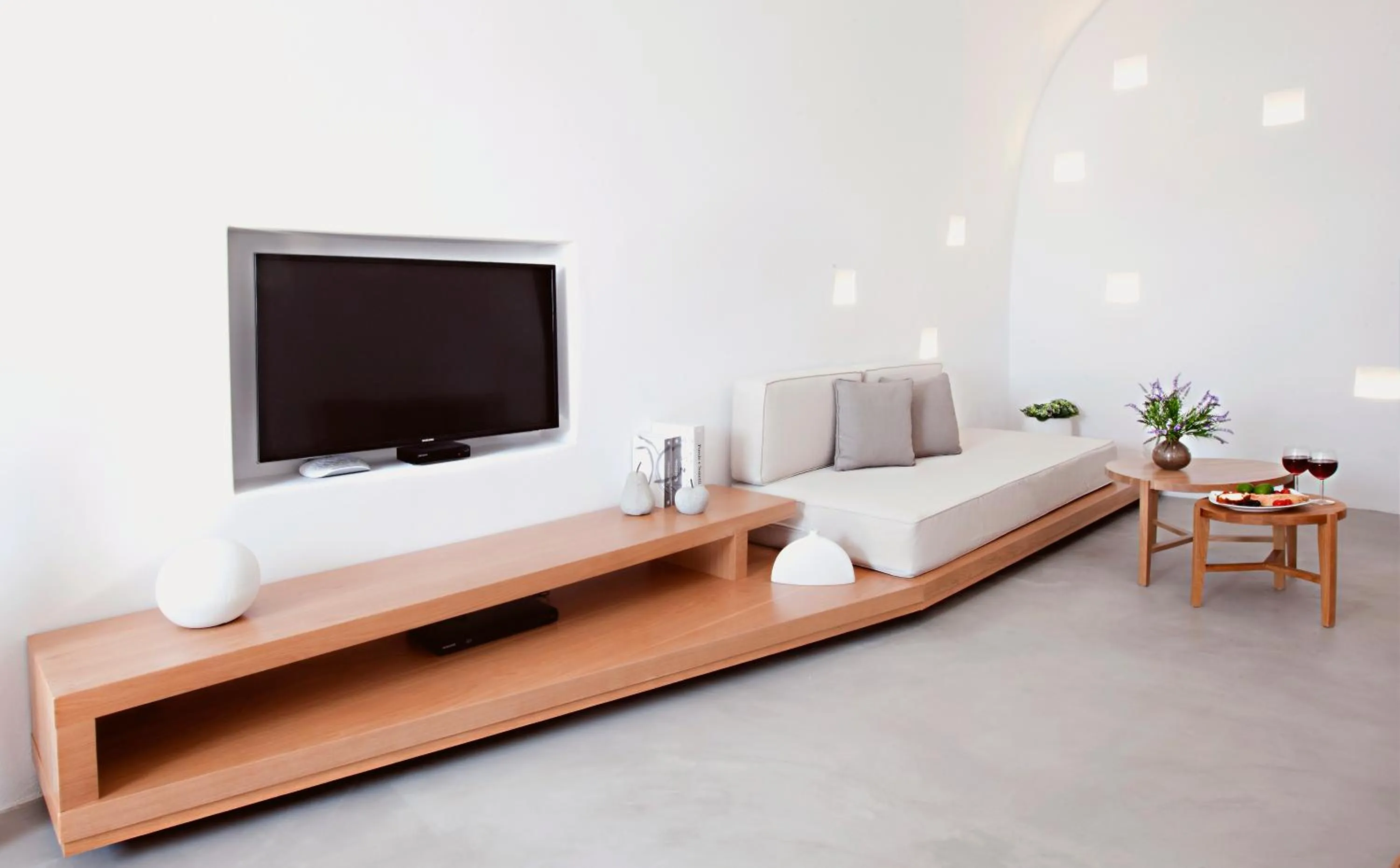 Living room, Bed in Anemolia Villa