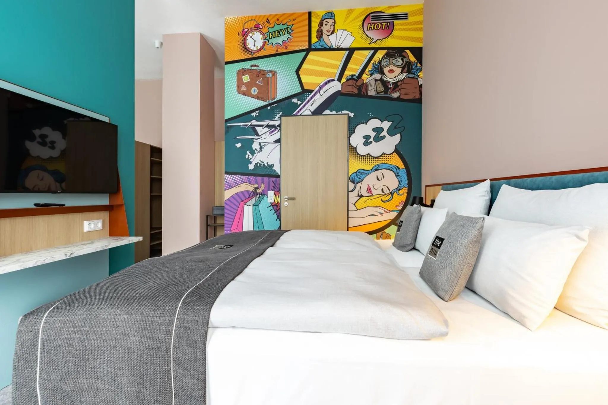 Photo of the whole room, Bed in Holiday Inn - the niu, Pax Berlin Airport by IHG