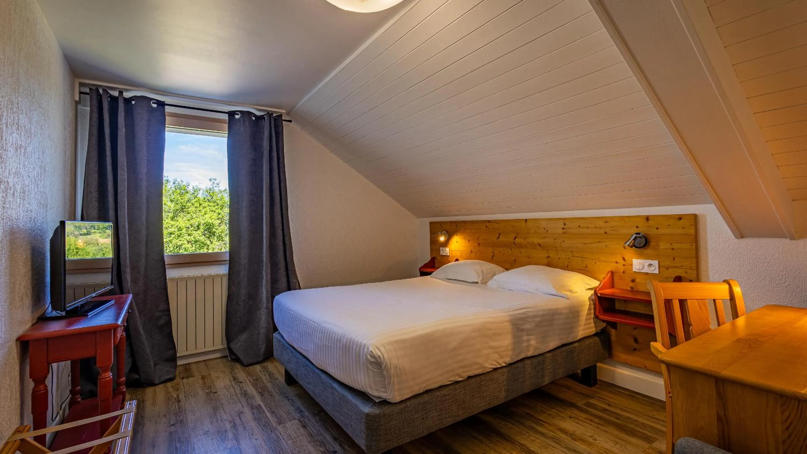 Bedroom, Bed in Hotel Lou Granva