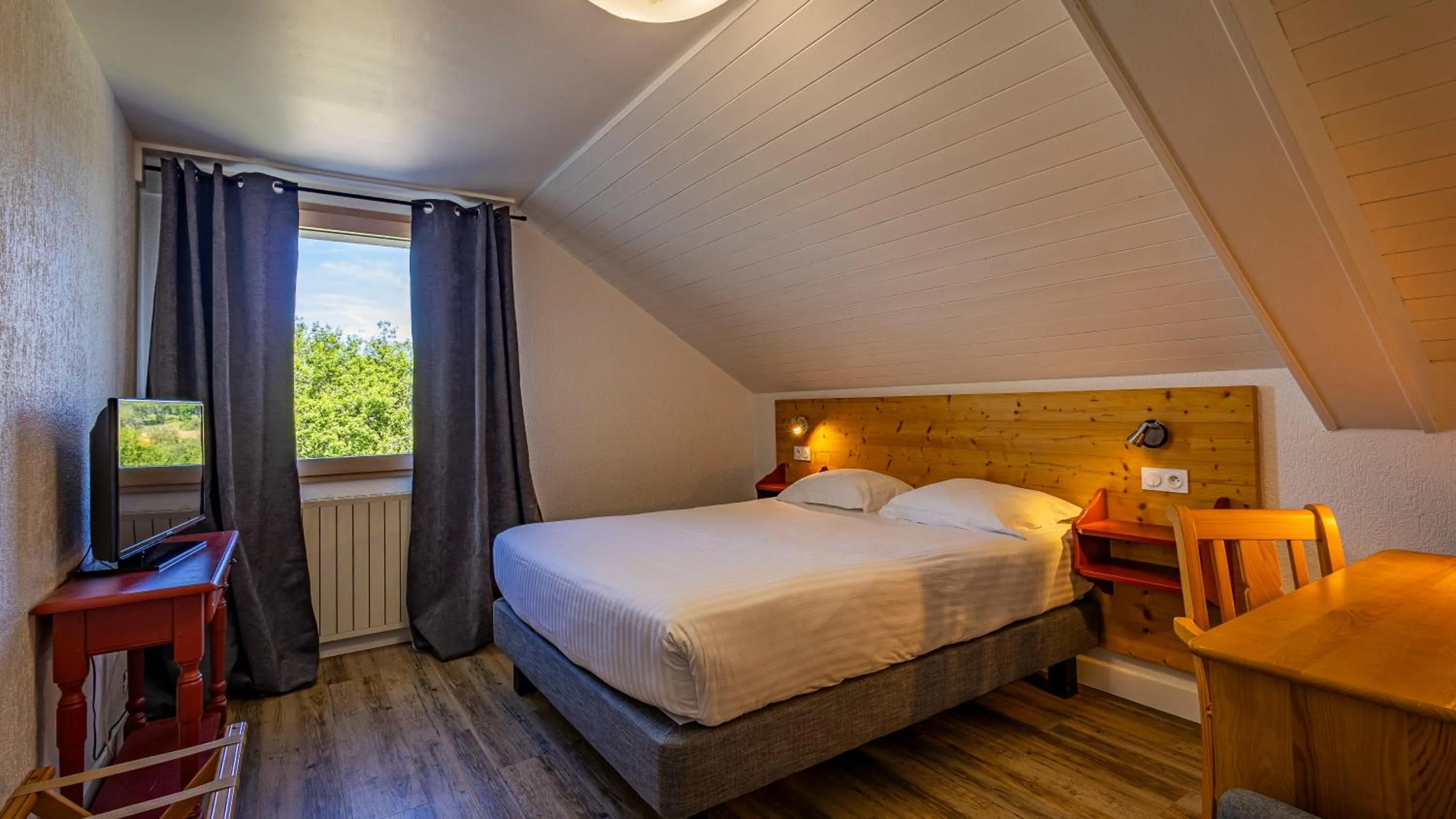 Bed in Hotel Lou Granva