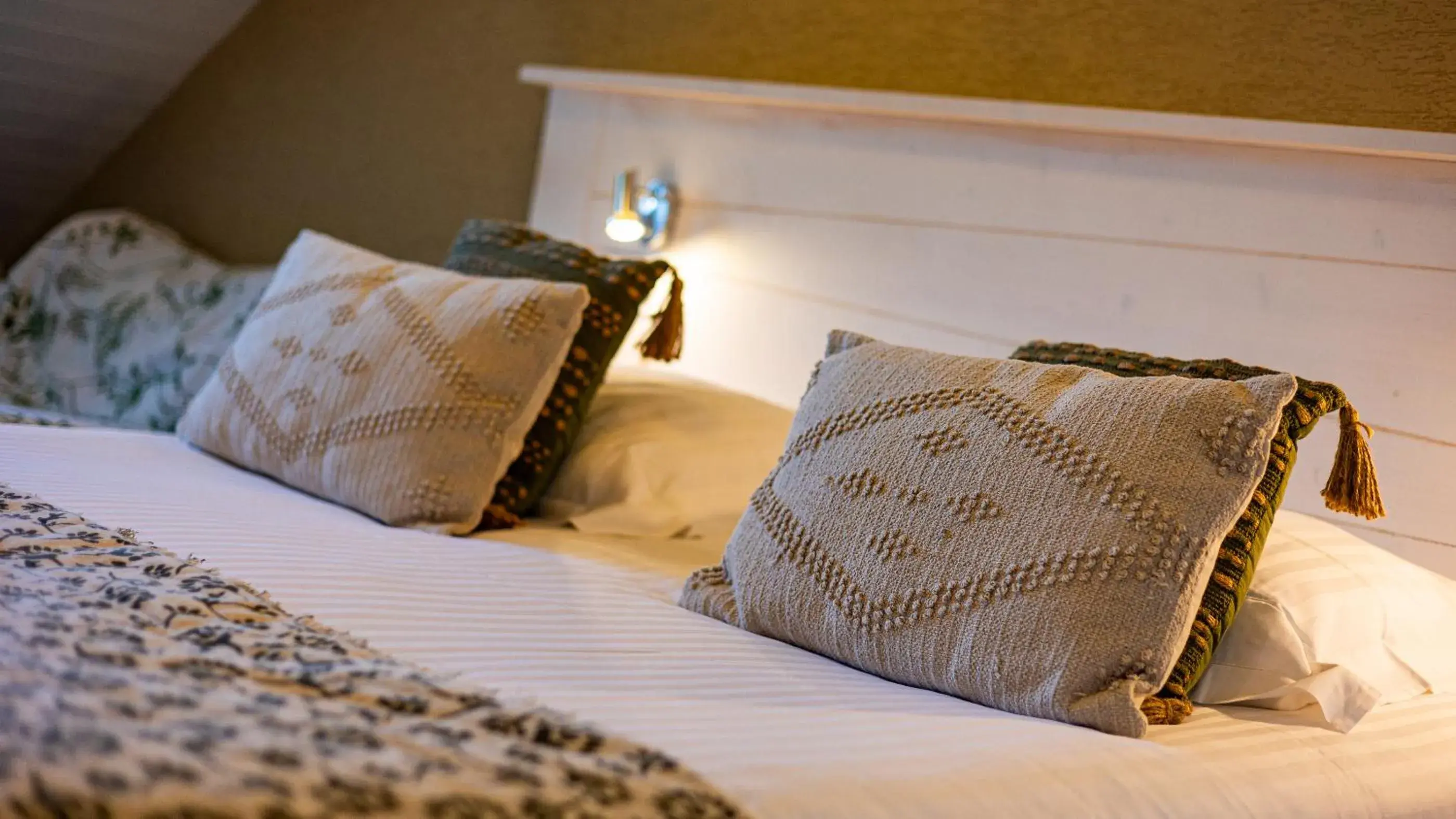 Triple Room with Lake View in Hotel Lou Granva Triple Room with Lake View in Hotel Lou Granva