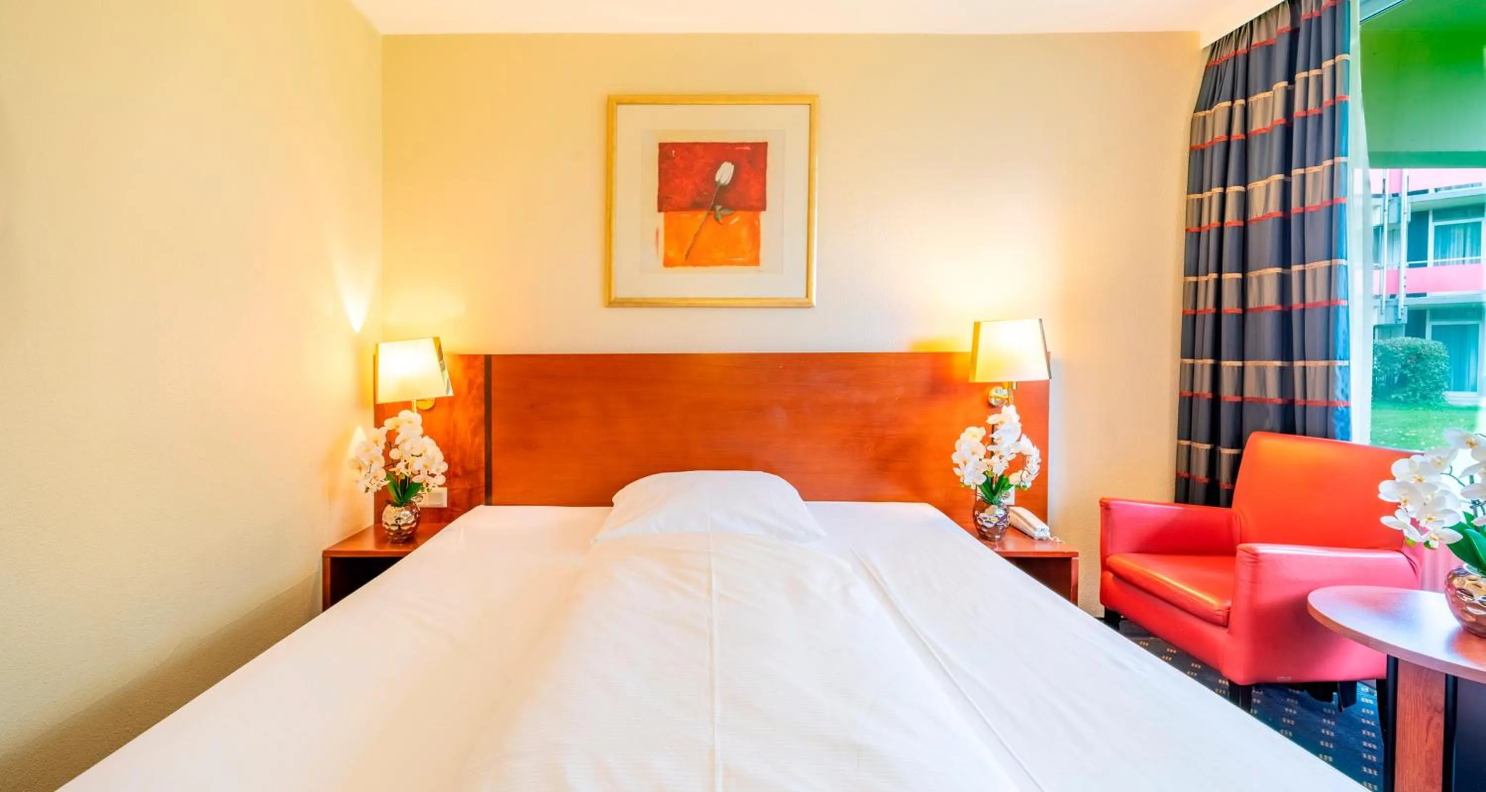 Bed in PLAZA INN Goslar