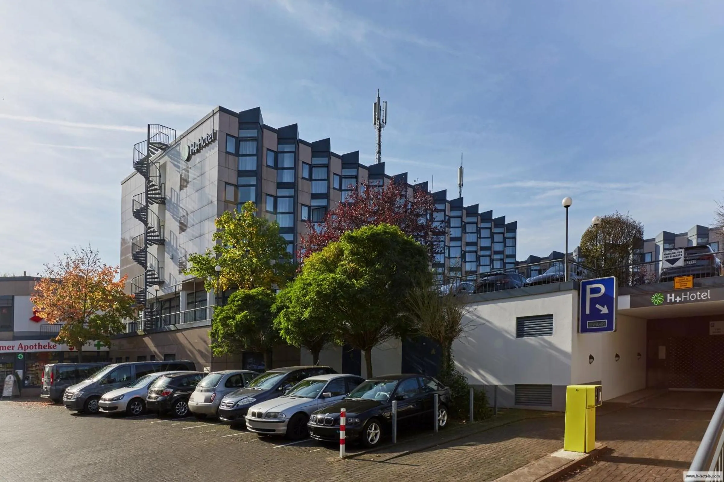 Property building in H+ Hotel Köln Brühl