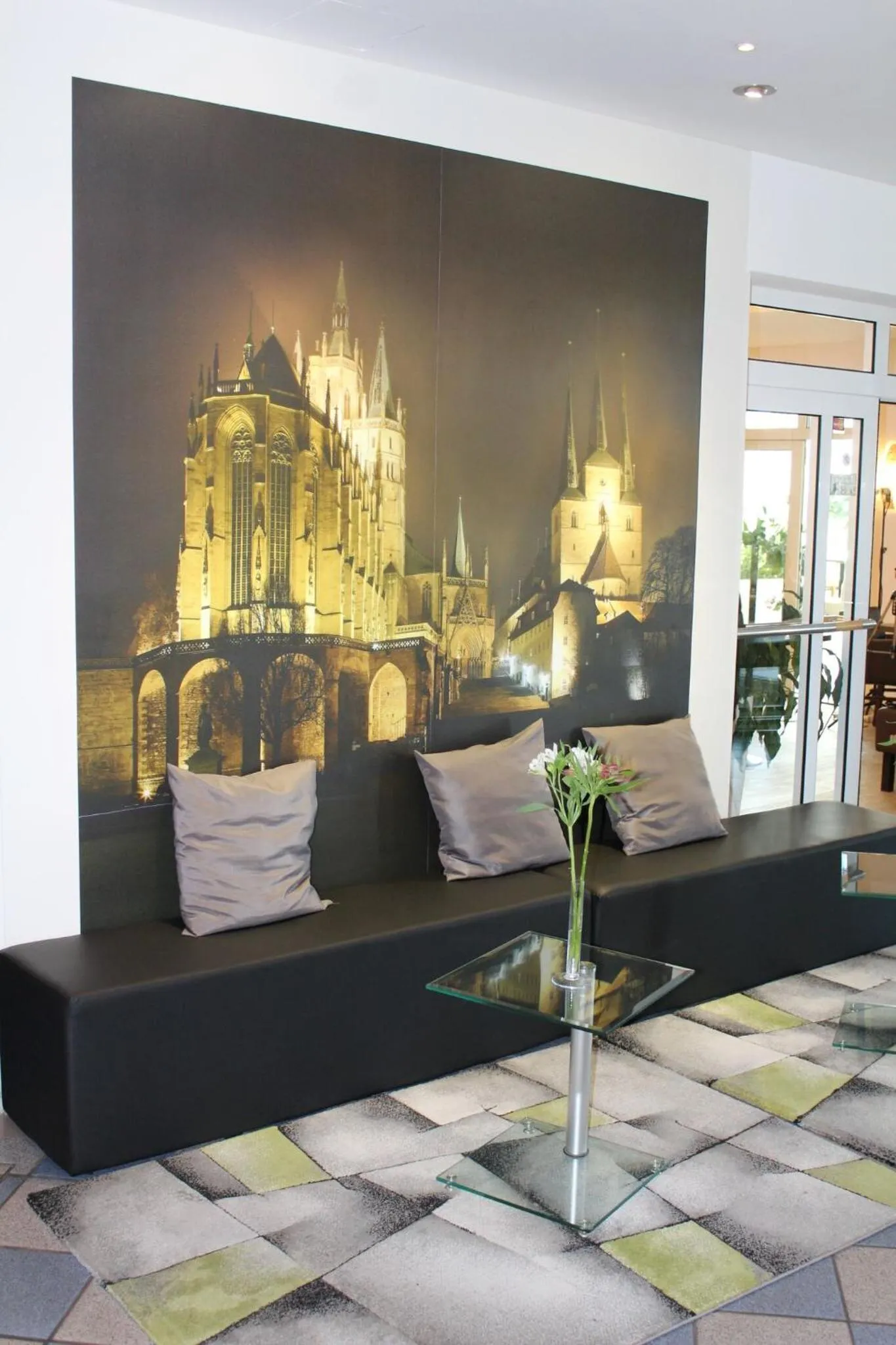 Lobby or reception in H+ Hotel Erfurt