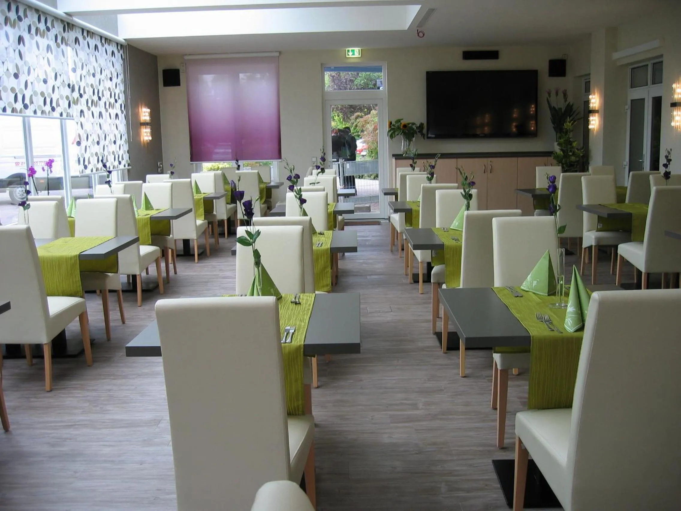 Restaurant/places to eat in H+ Hotel Erfurt