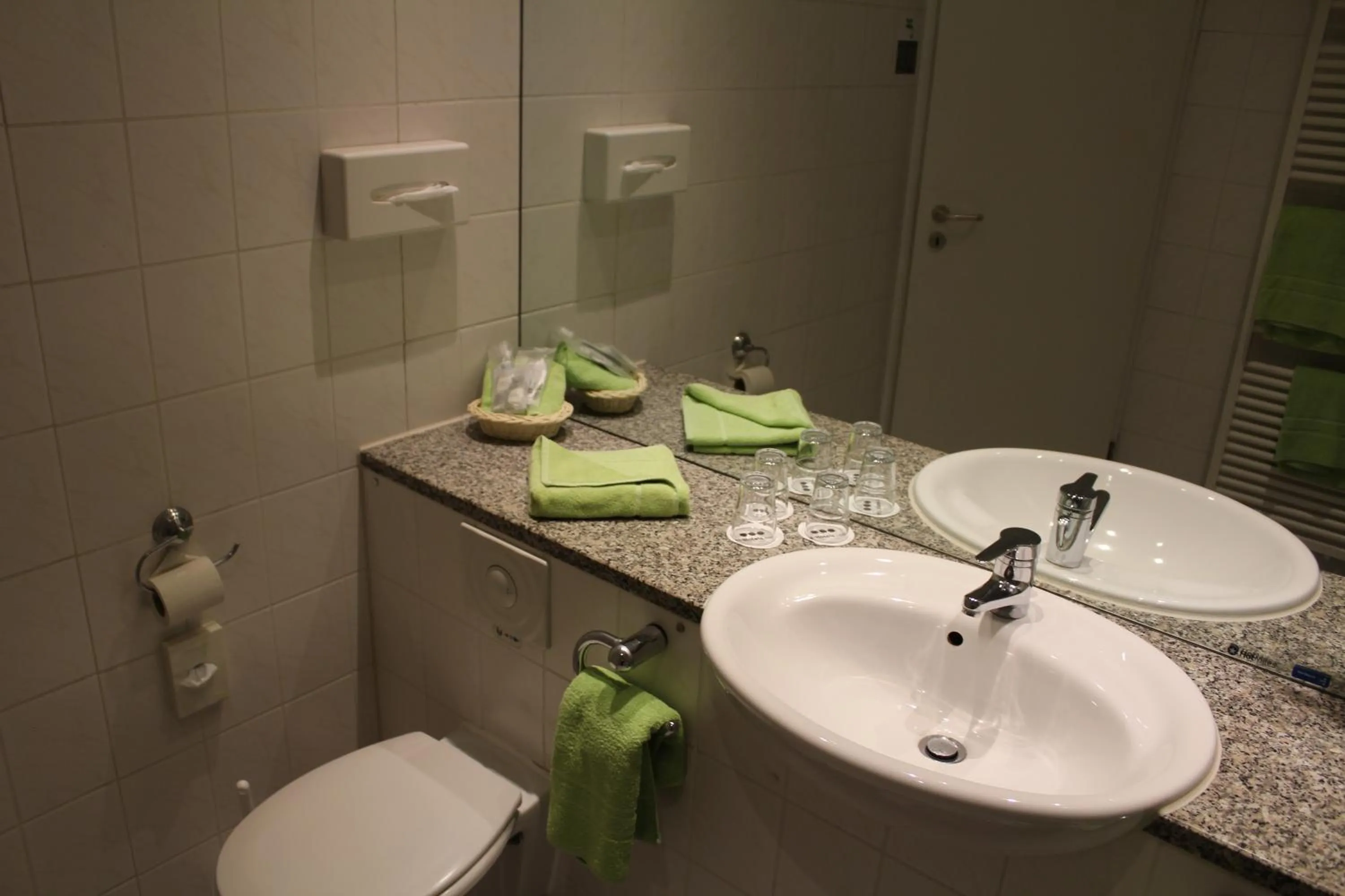 Bathroom in H+ Hotel Erfurt