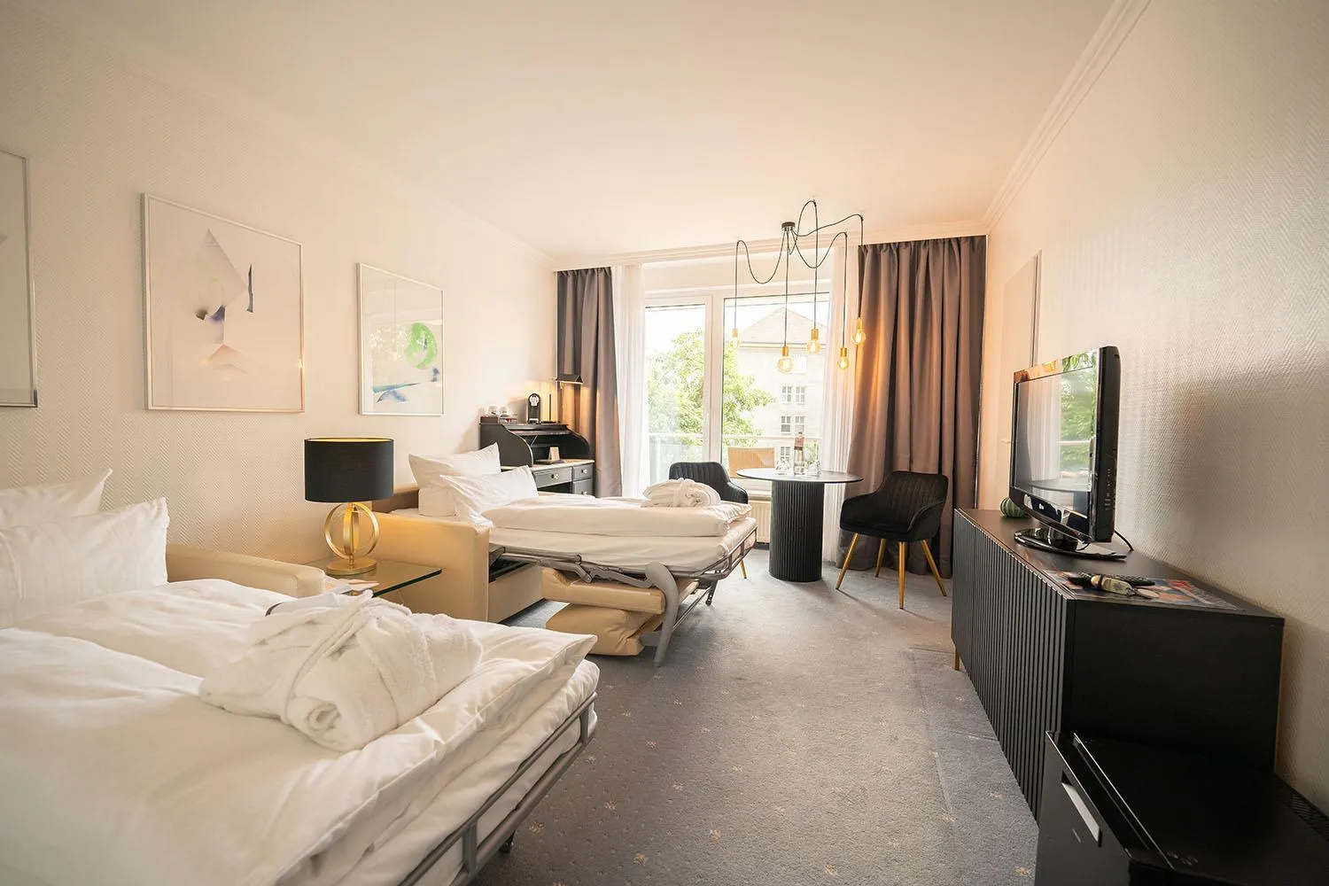 Bed in Bernstein Hotel Villa Kastania