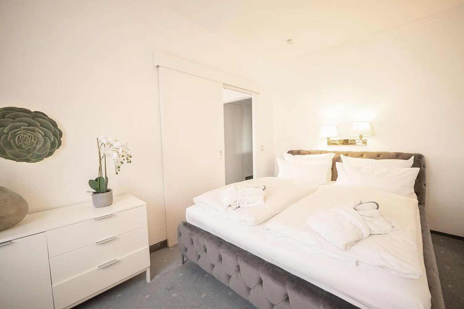 Bed in Bernstein Hotel Villa Kastania