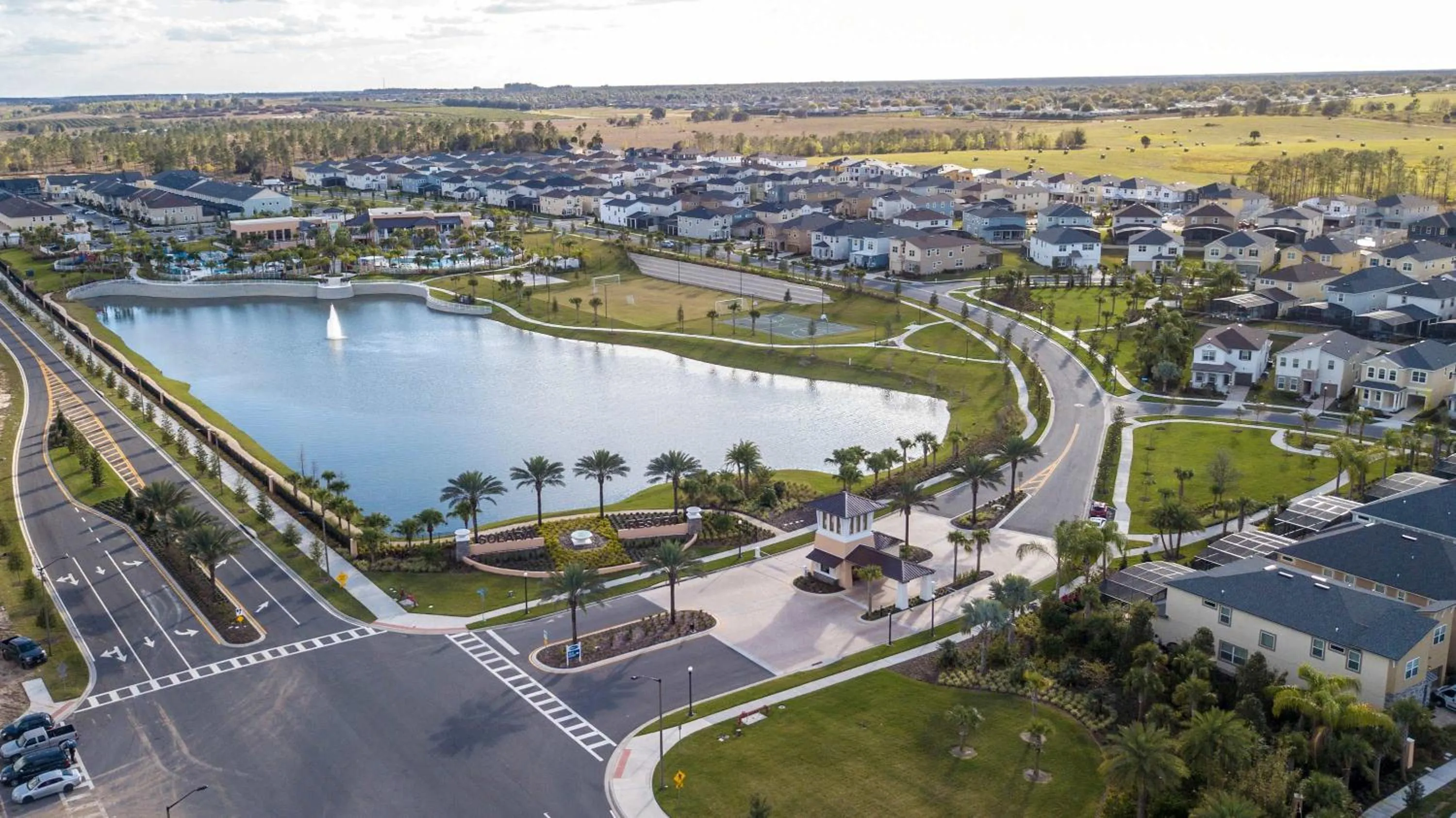 Family Friendly Four Bedroom w/ Pool @SolaraResort 1517