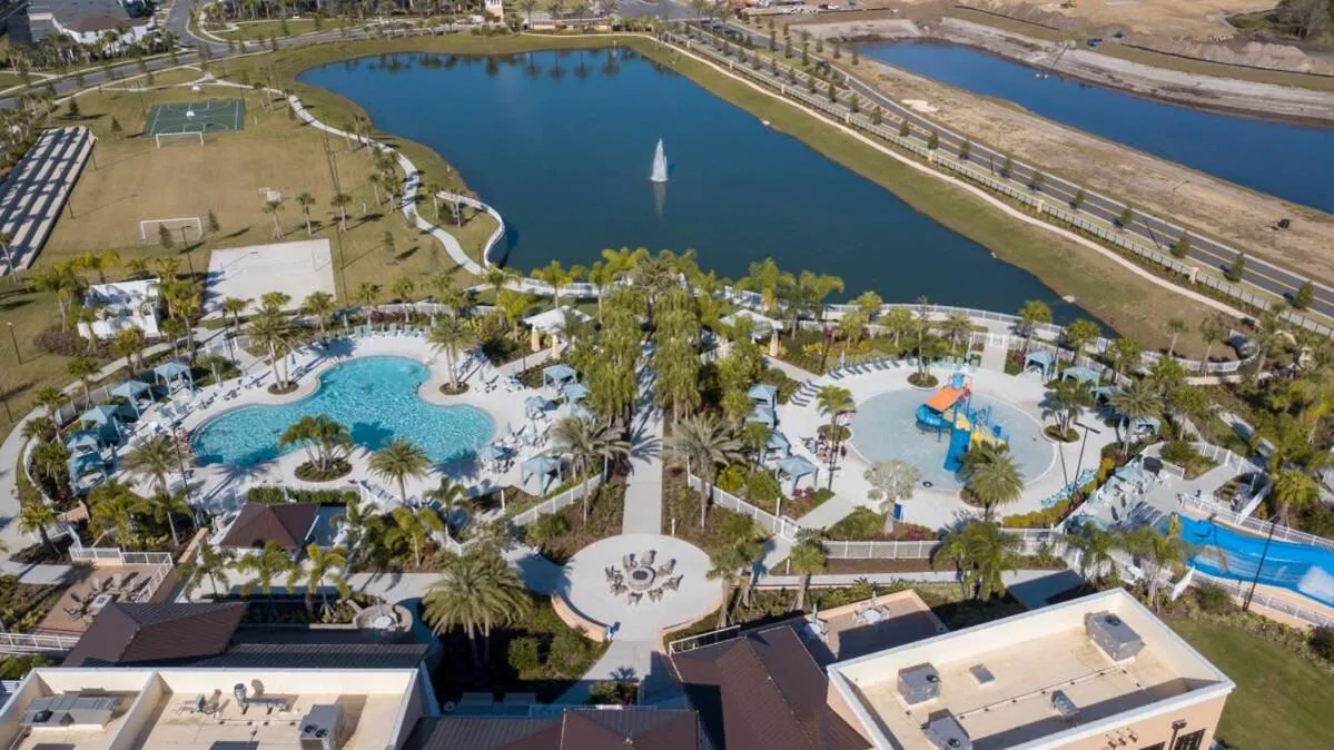 Family Friendly Four Bedroom w/ Pool @SolaraResort 1517