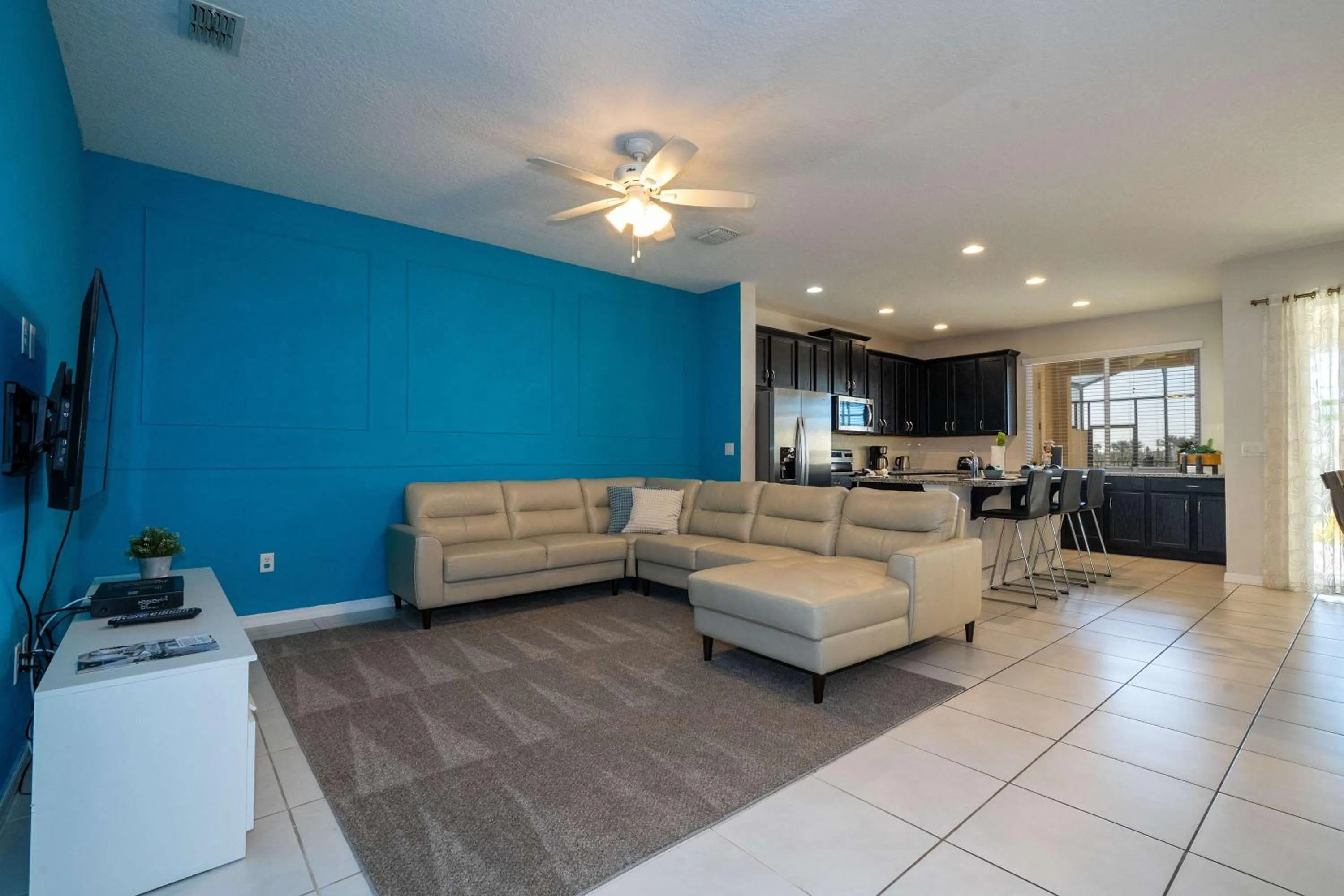 Family Friendly Four Bedroom w/ Pool @SolaraResort 1517