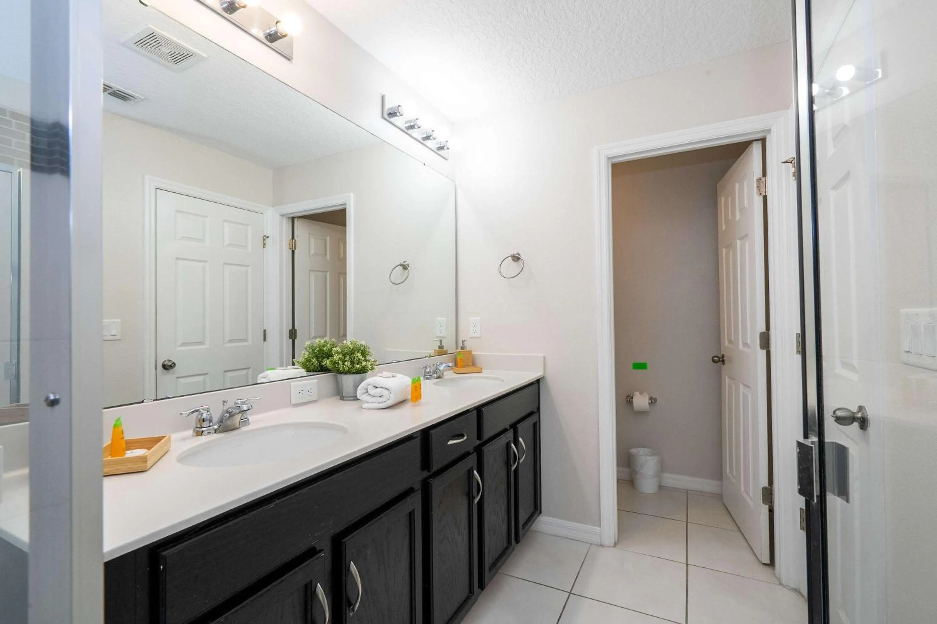 Family Friendly Four Bedroom w/ Pool @SolaraResort 1517