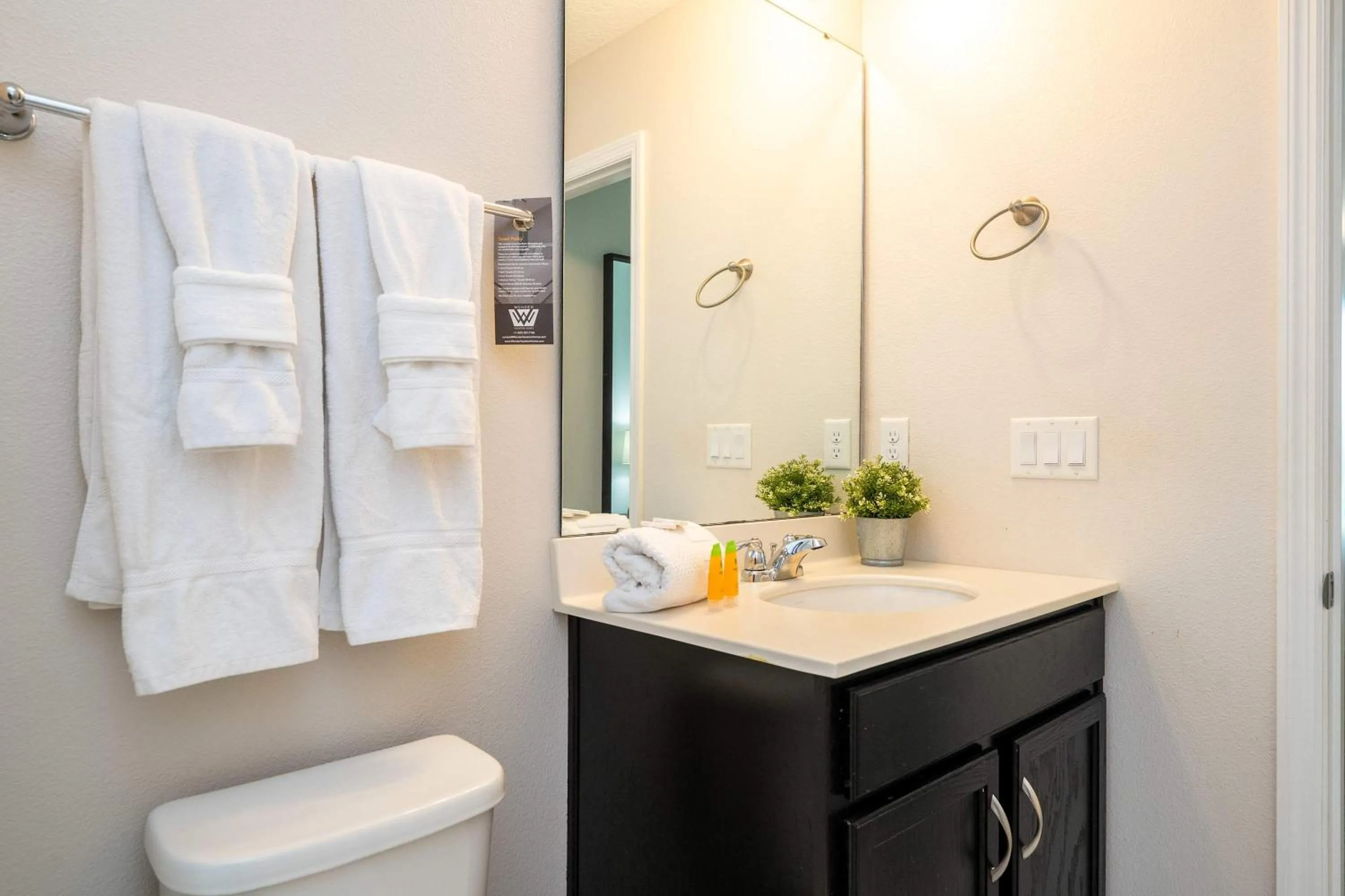 Family Friendly Four Bedroom w/ Pool @SolaraResort 1517