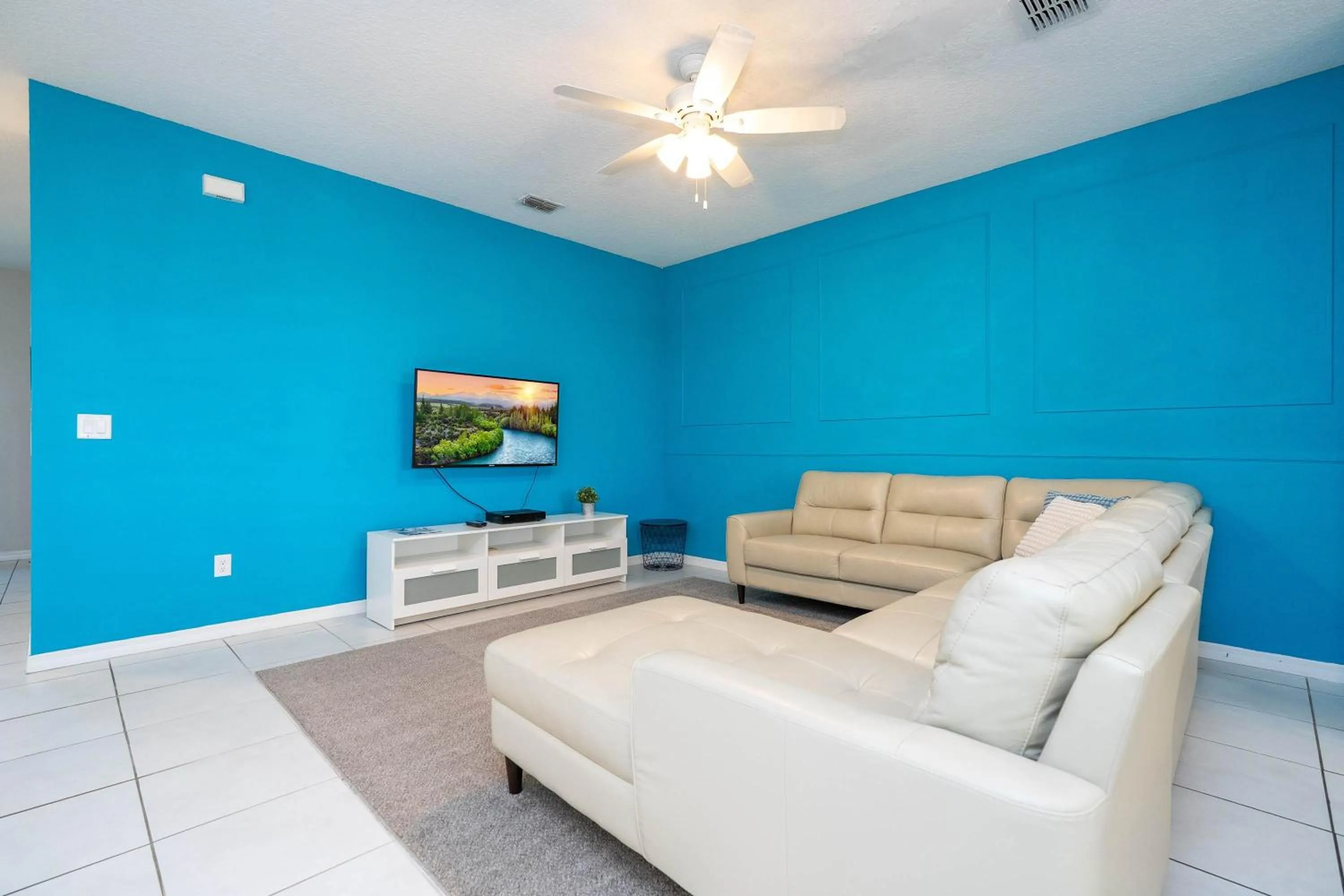 Family Friendly Four Bedroom w/ Pool @SolaraResort 1517