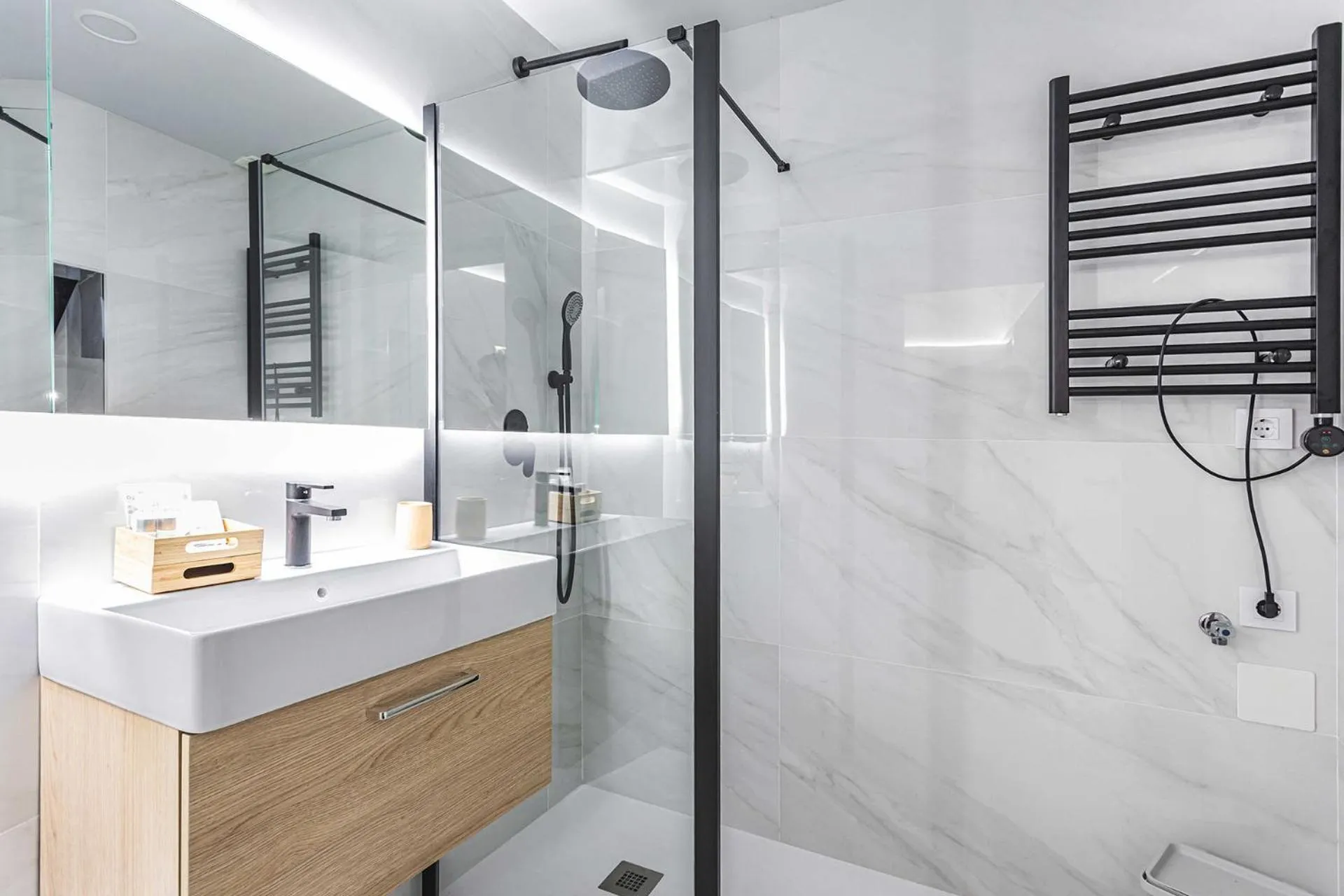 Shower in Apartamentos Cáceres Central Suites