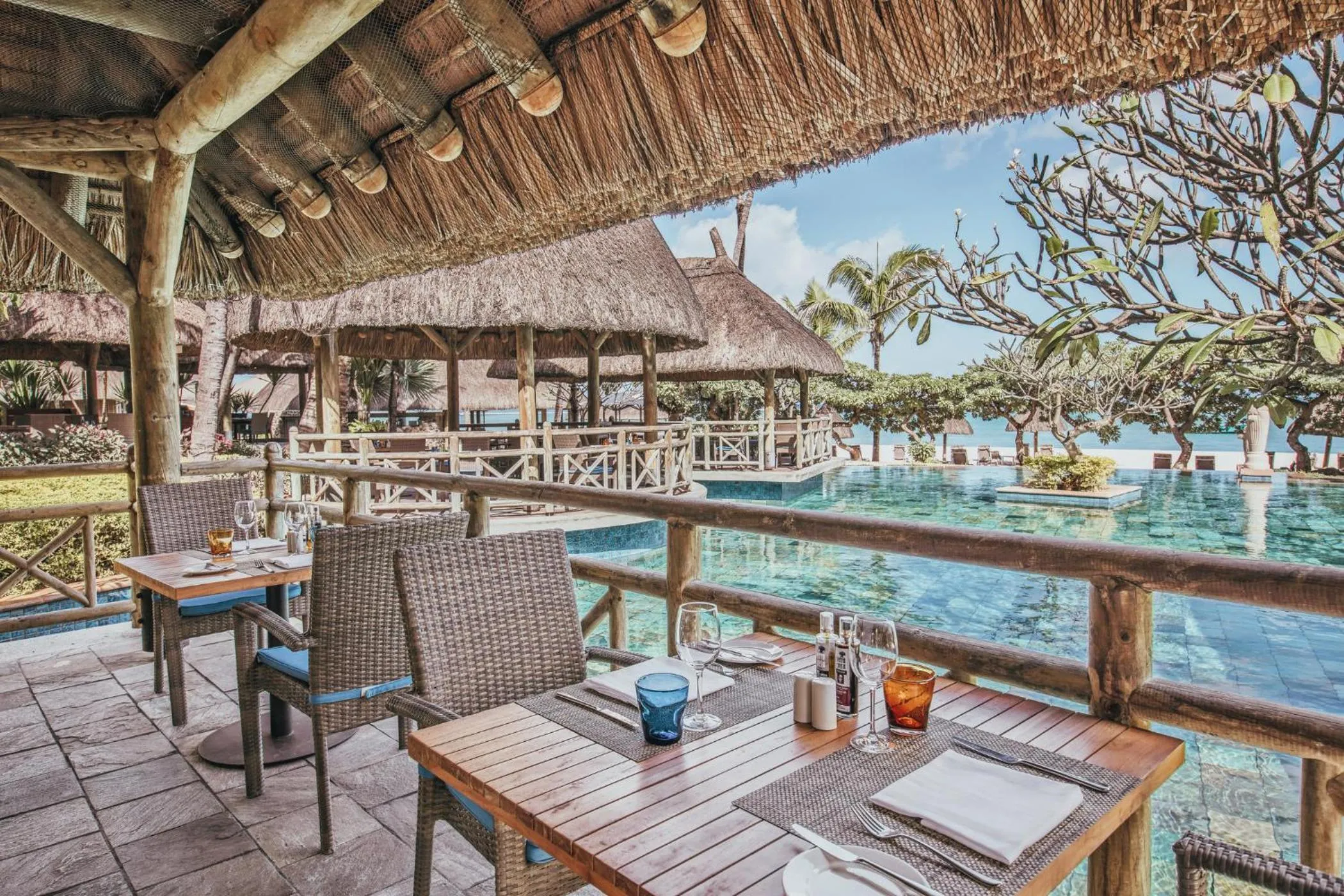 Restaurant/places to eat in La Pirogue Mauritius