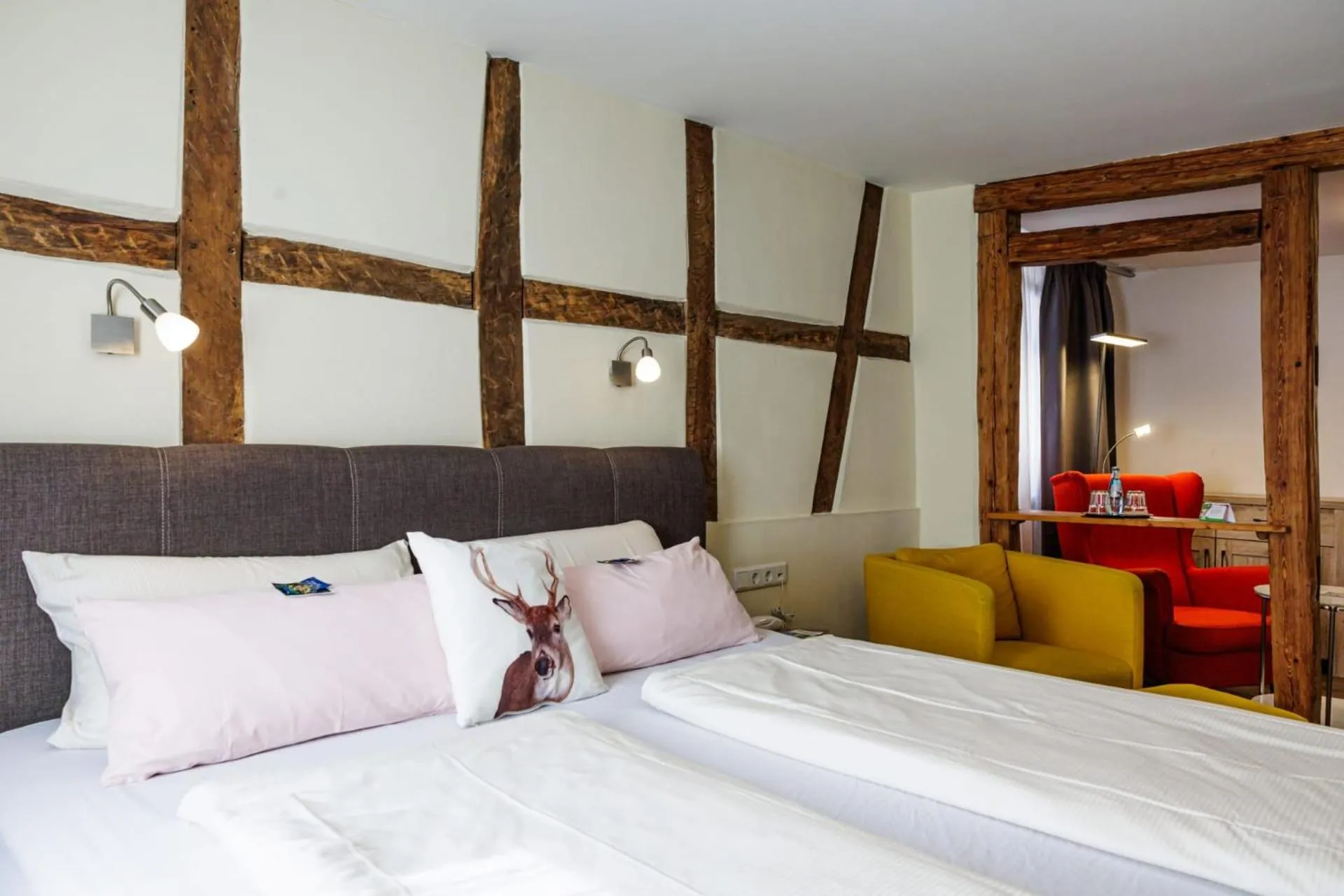 Living room, Bed in Flair Hotel Hopfengarten